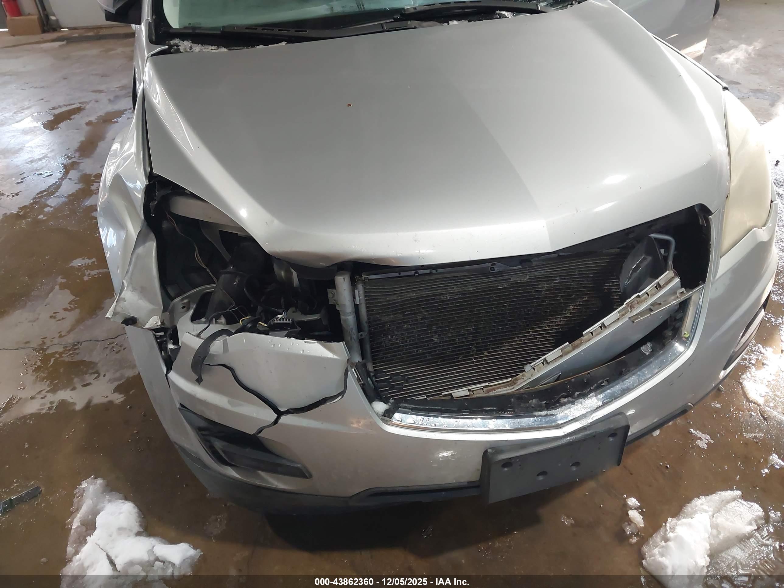CHEVROLET EQUINOX image 6