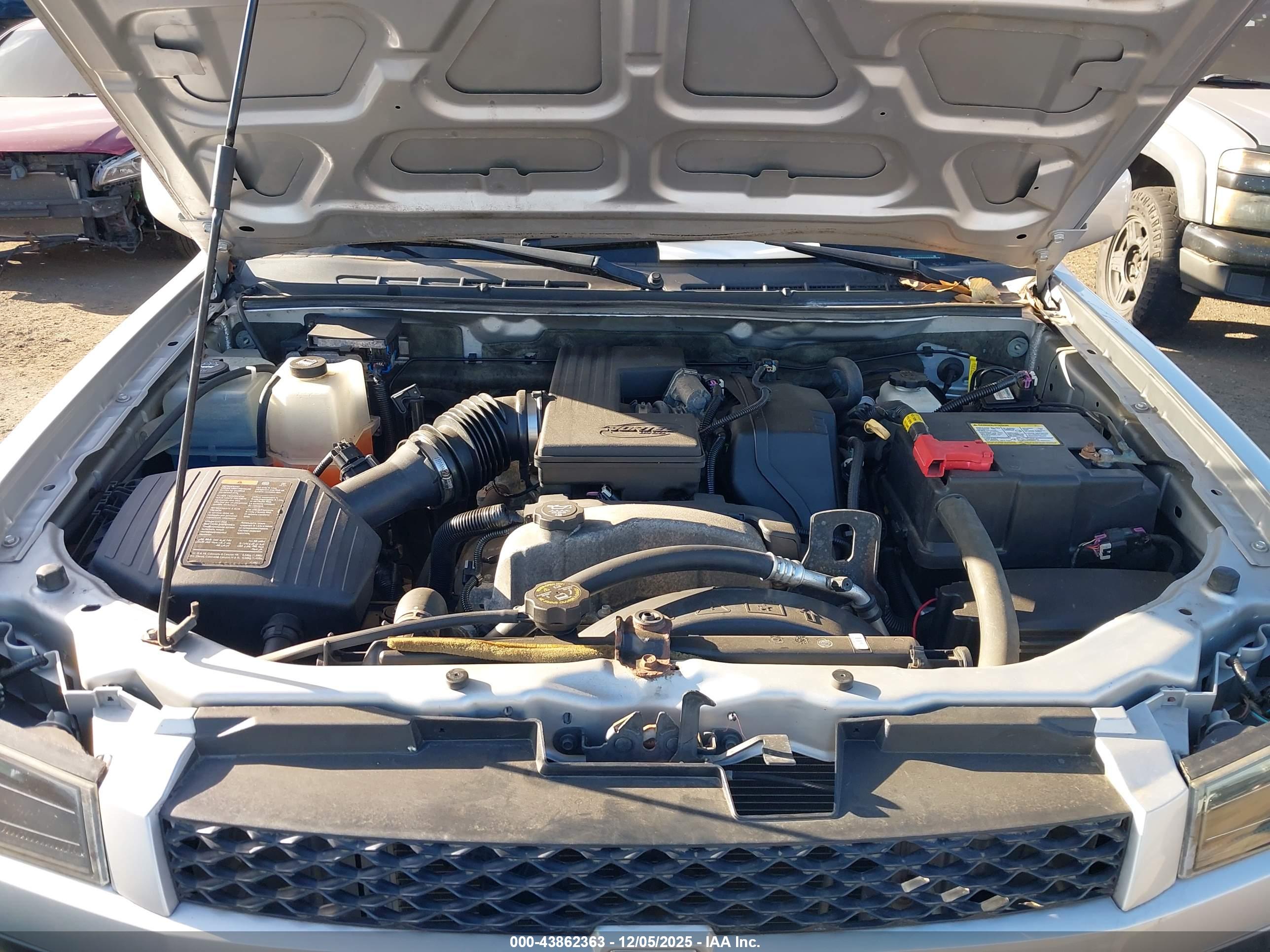CHEVROLET COLORADO image 10