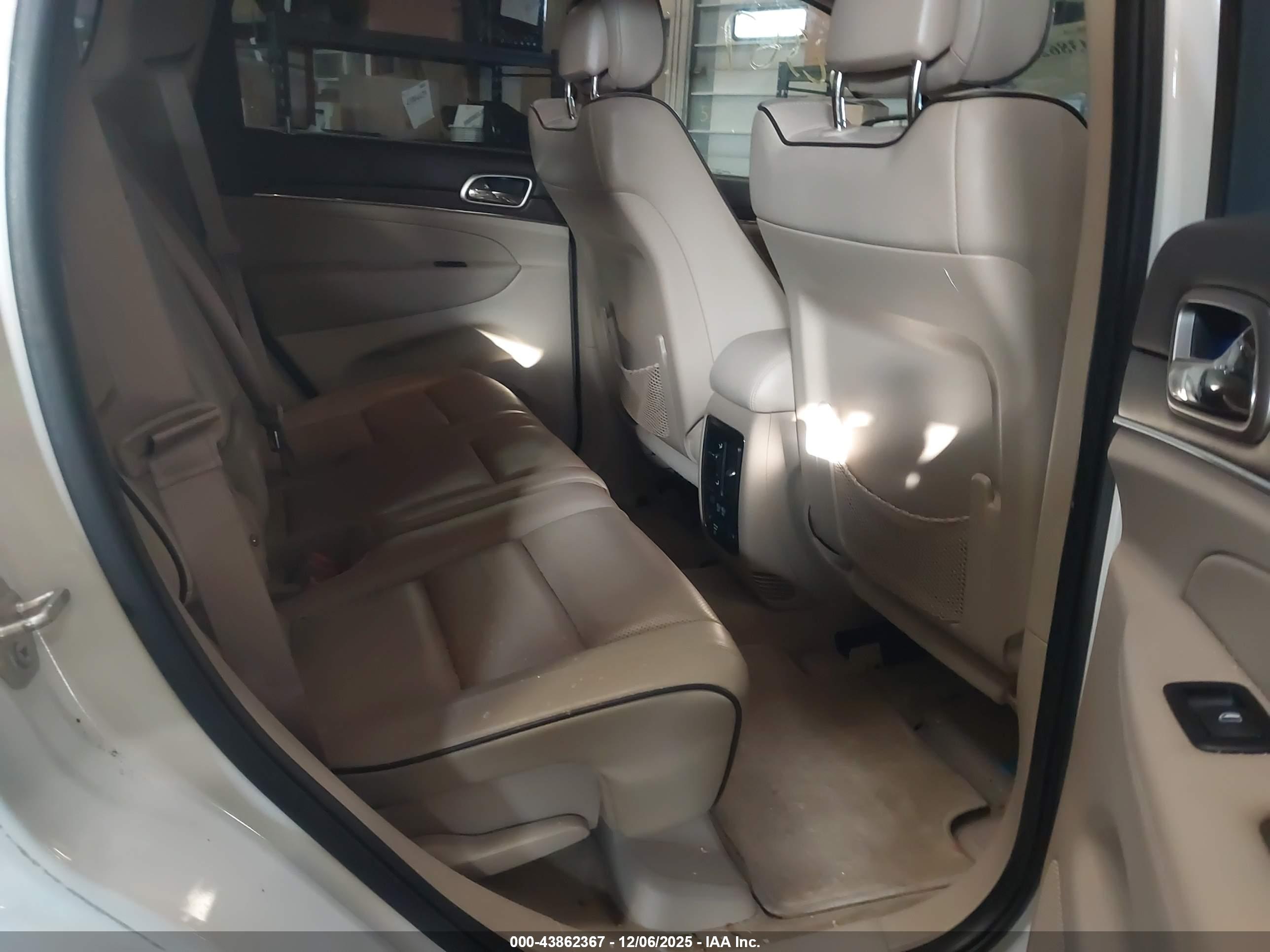 JEEP GRAND image 8
