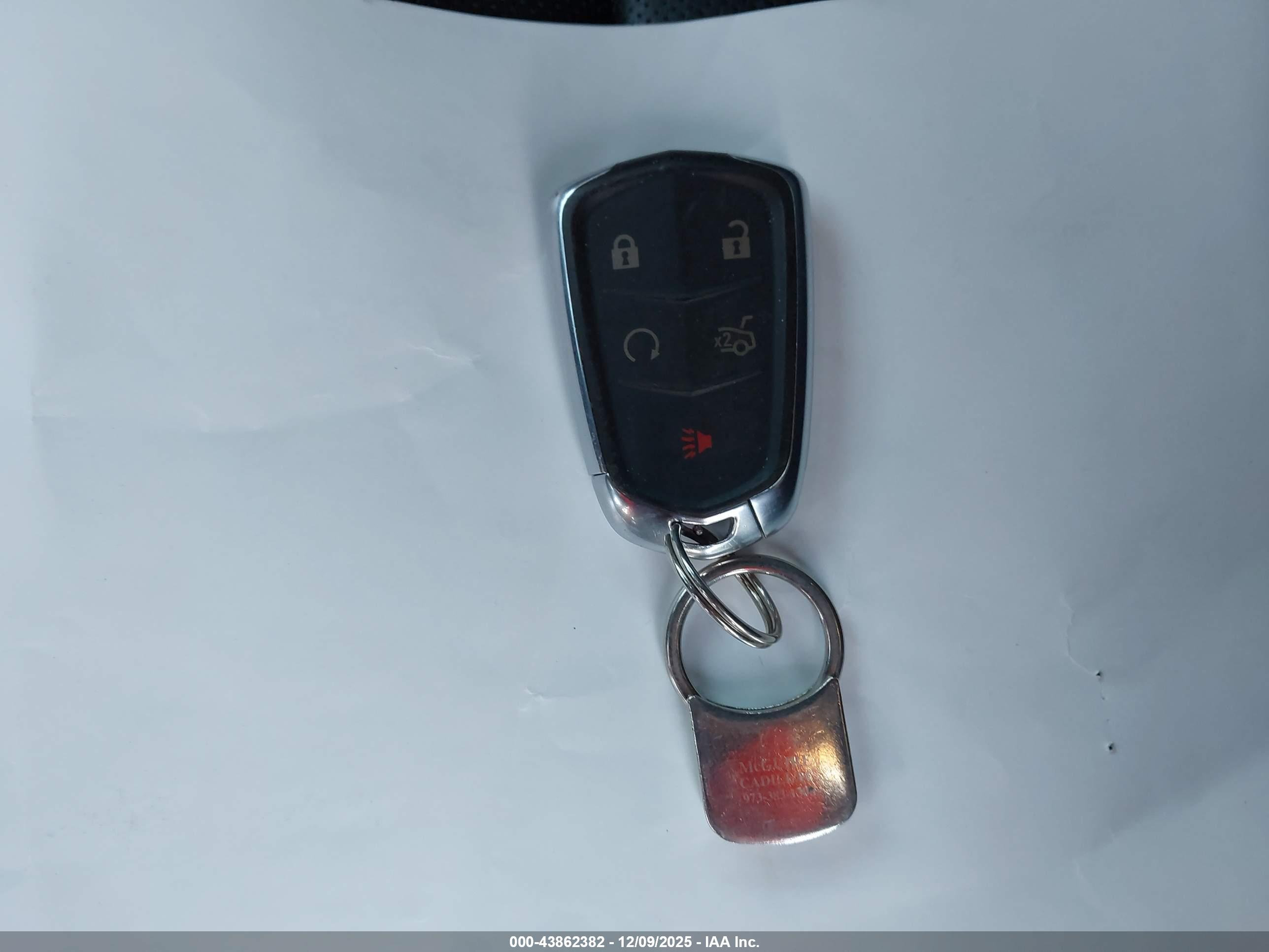 CADILLAC CTS image 11