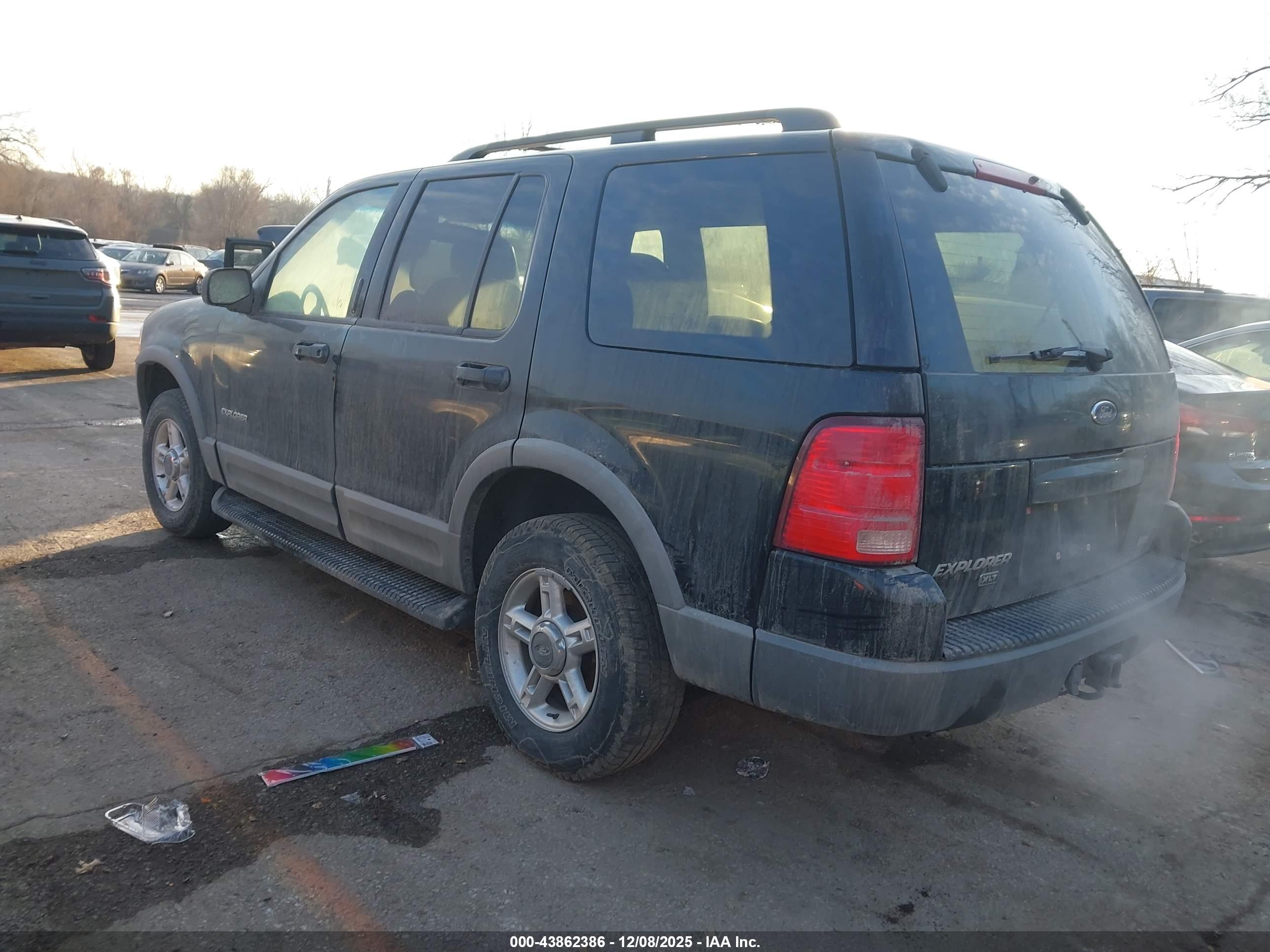 FORD EXPLORER image 3