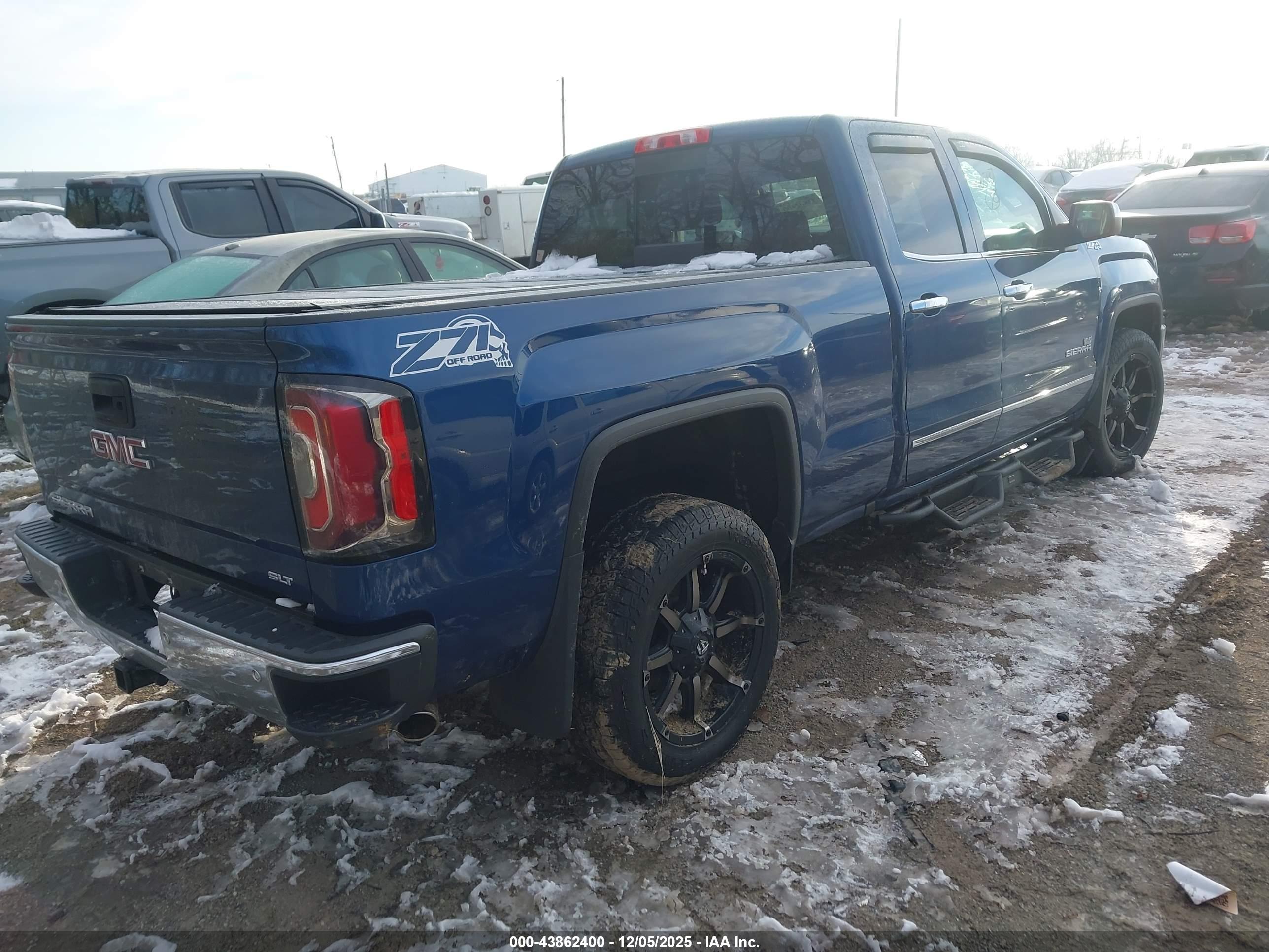 GMC SIERRA image 4