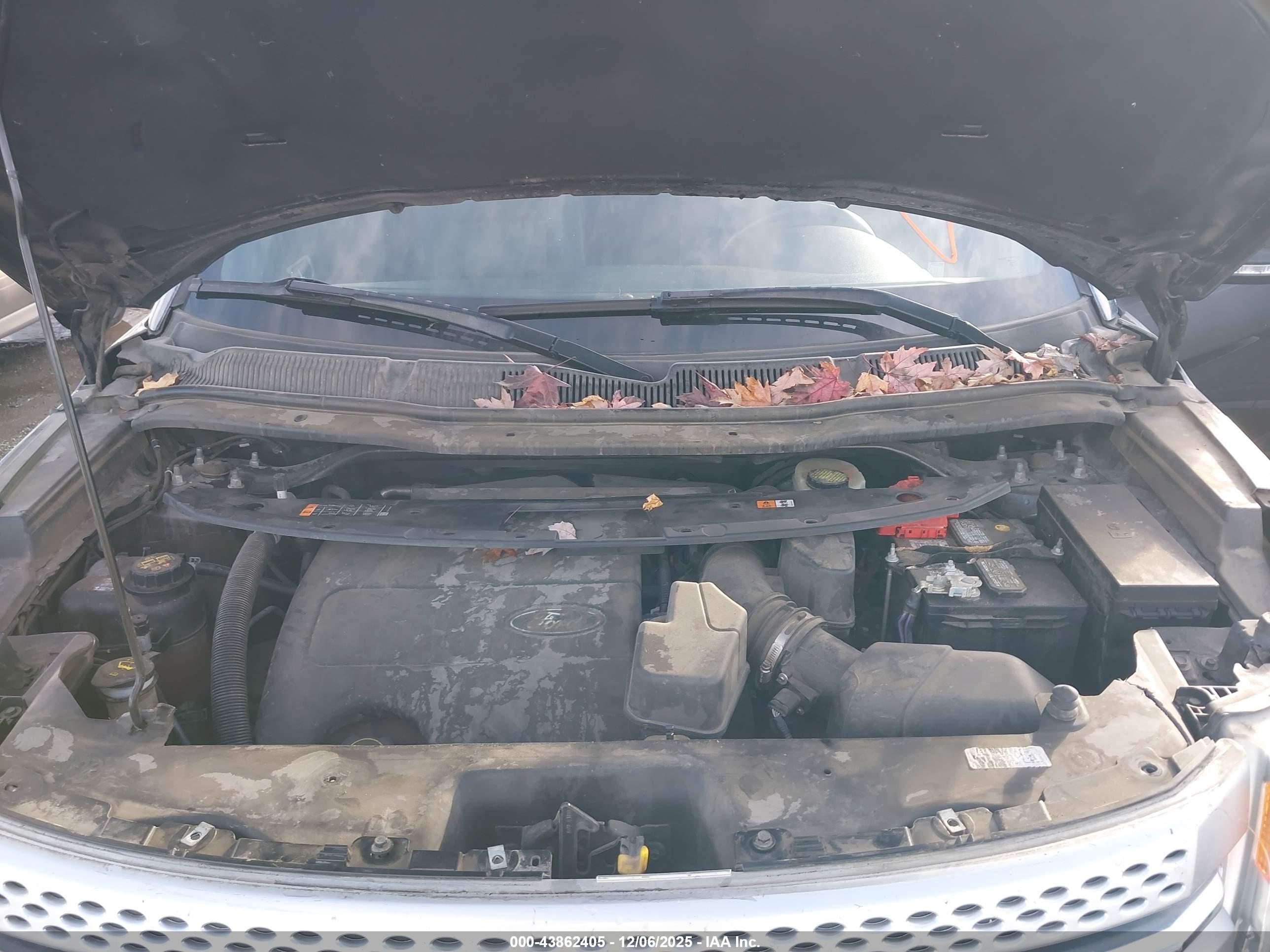 FORD EXPLORER image 10