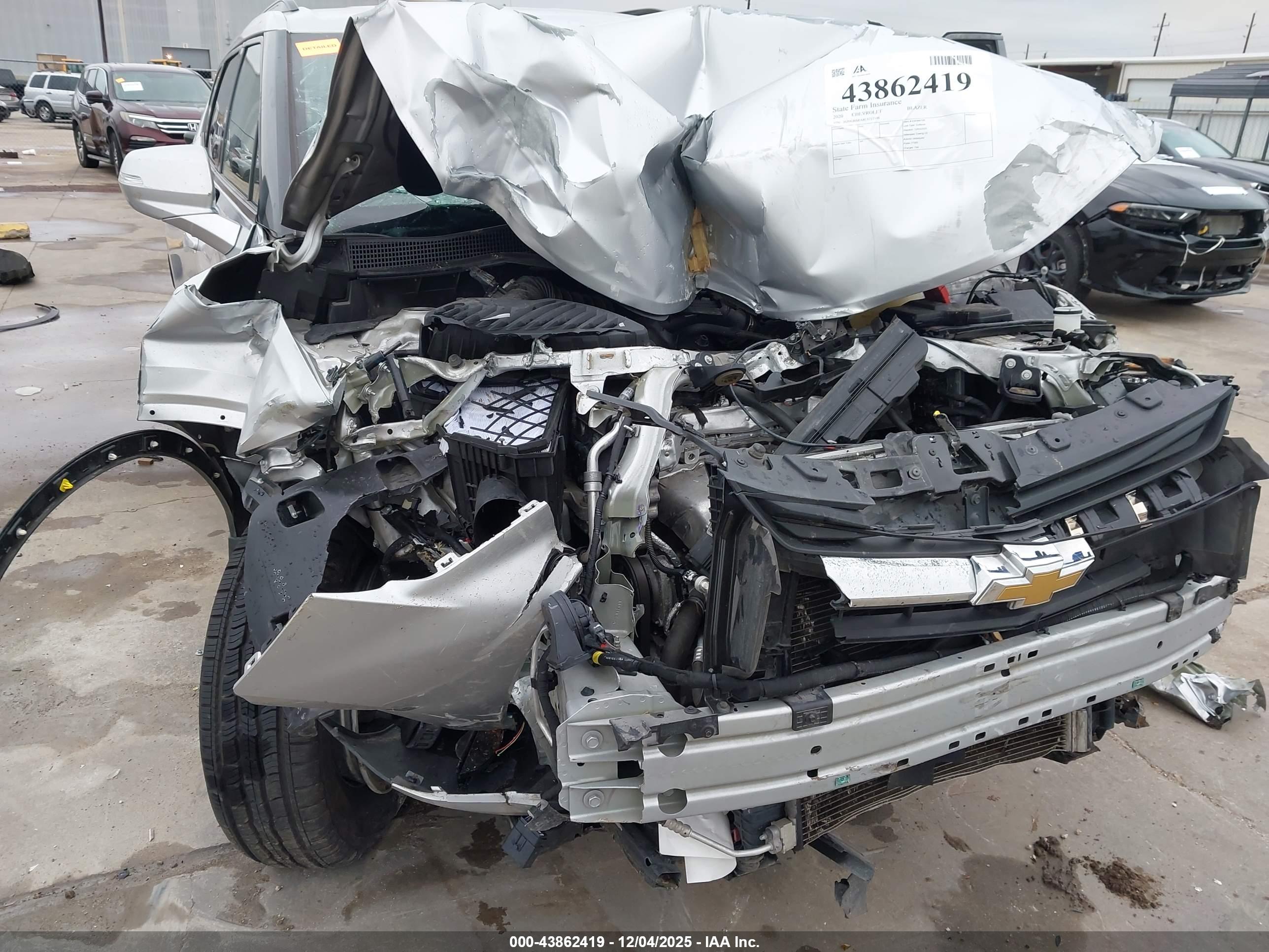 CHEVROLET BLAZER image 6