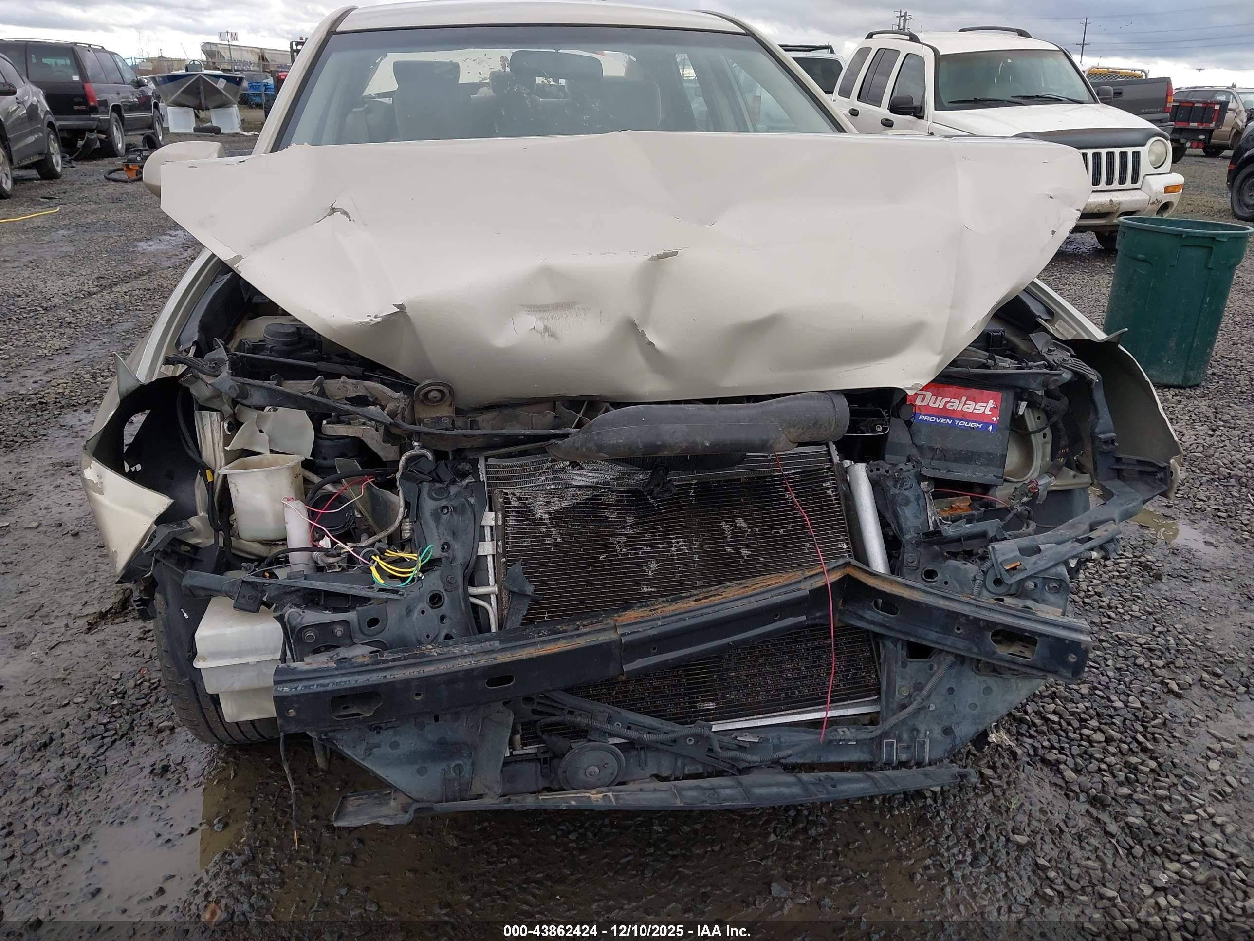 HYUNDAI ELANTRA image 6
