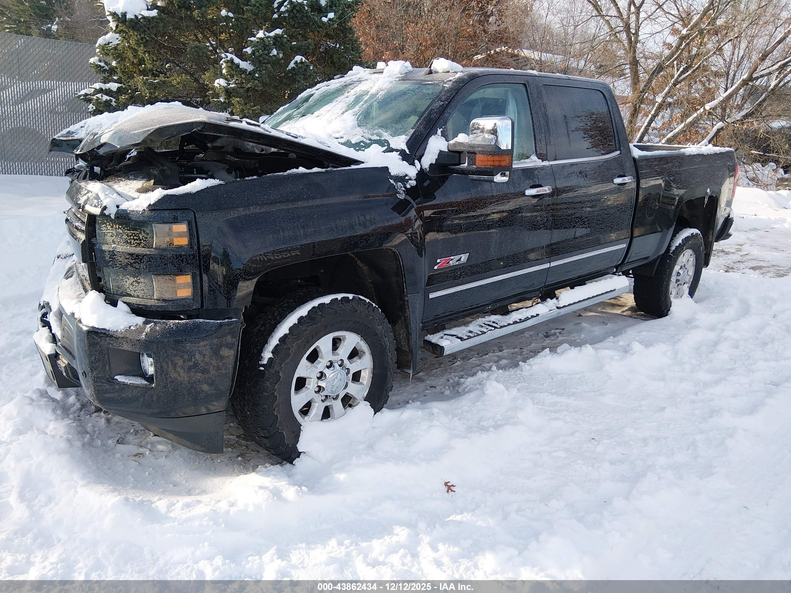 CHEVROLET SILVERADO image 2