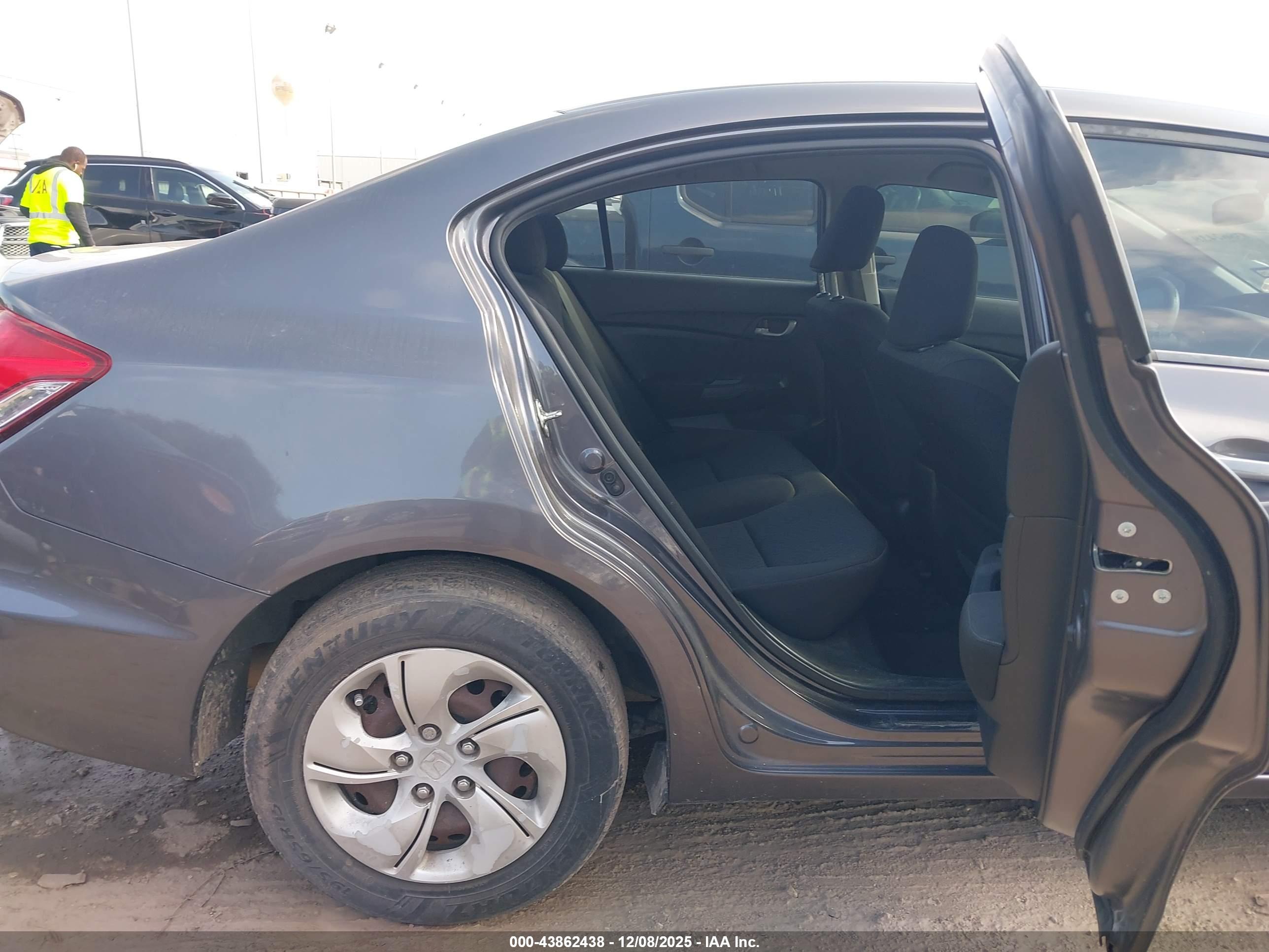 HONDA CIVIC image 8