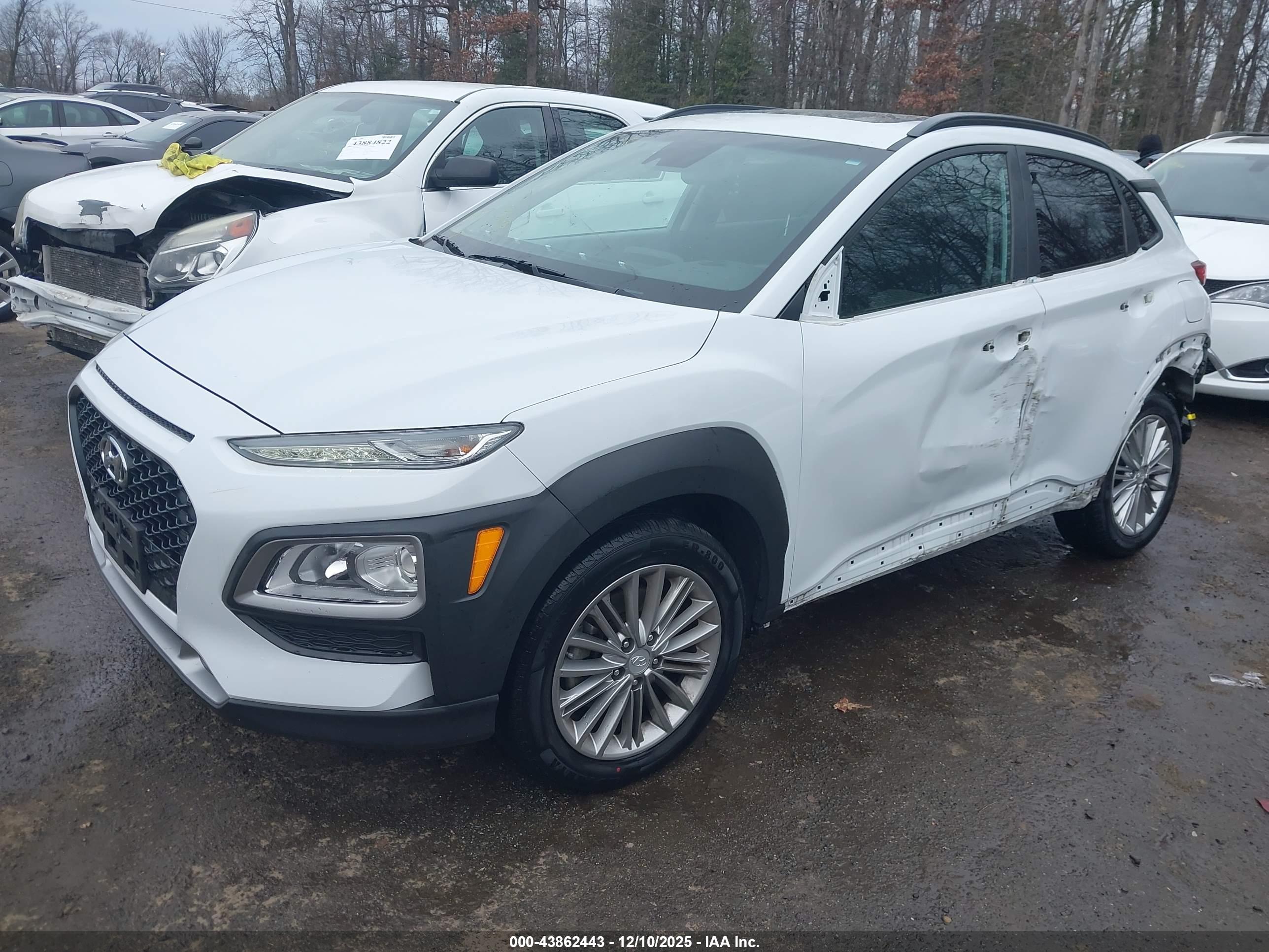 HYUNDAI KONA image 2