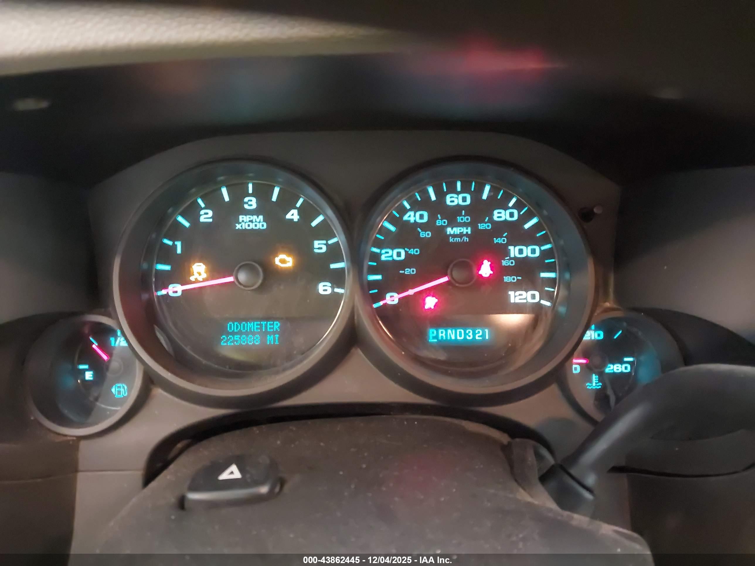 CHEVROLET SILVERADO image 7