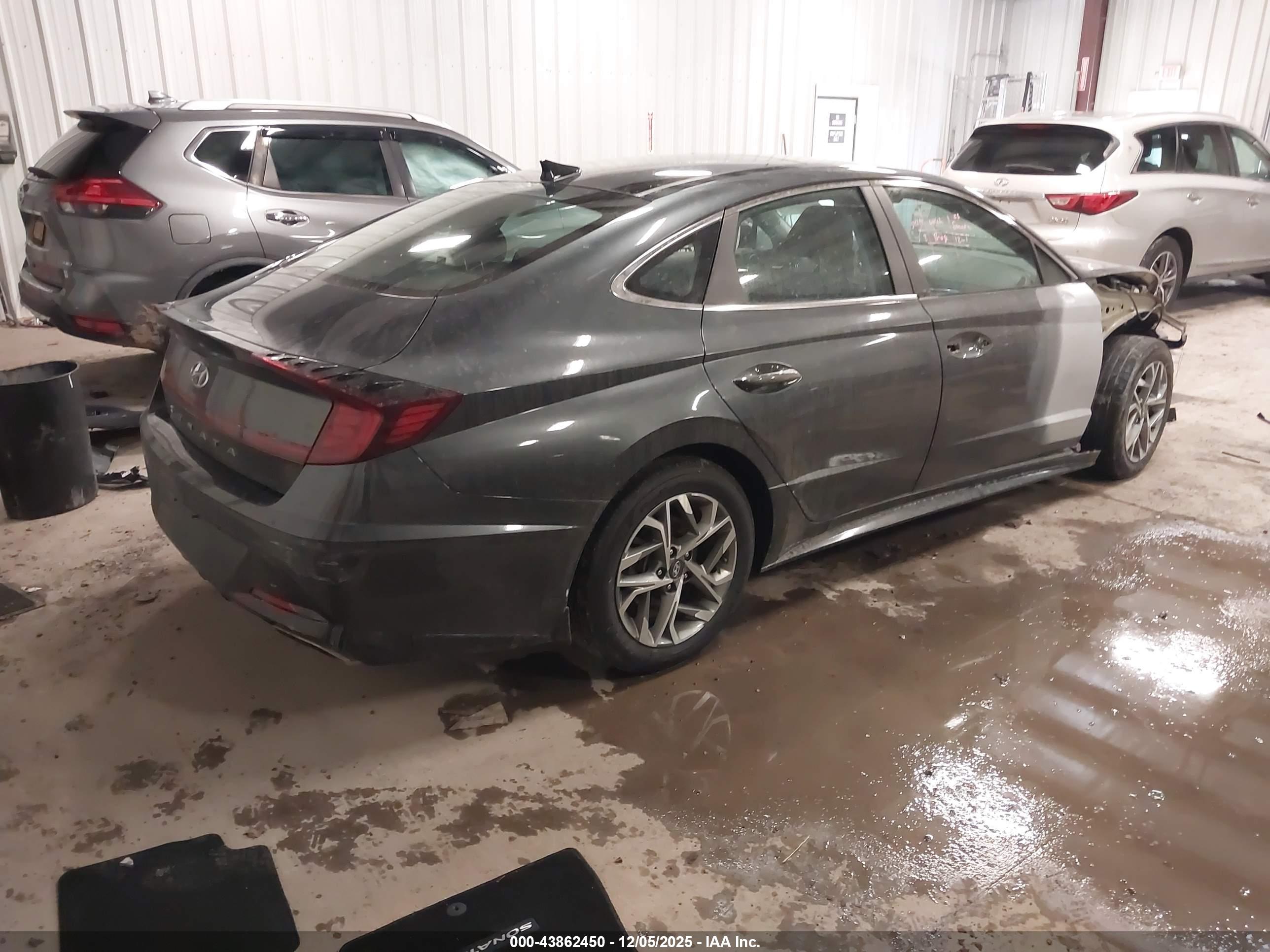 HYUNDAI SONATA image 4