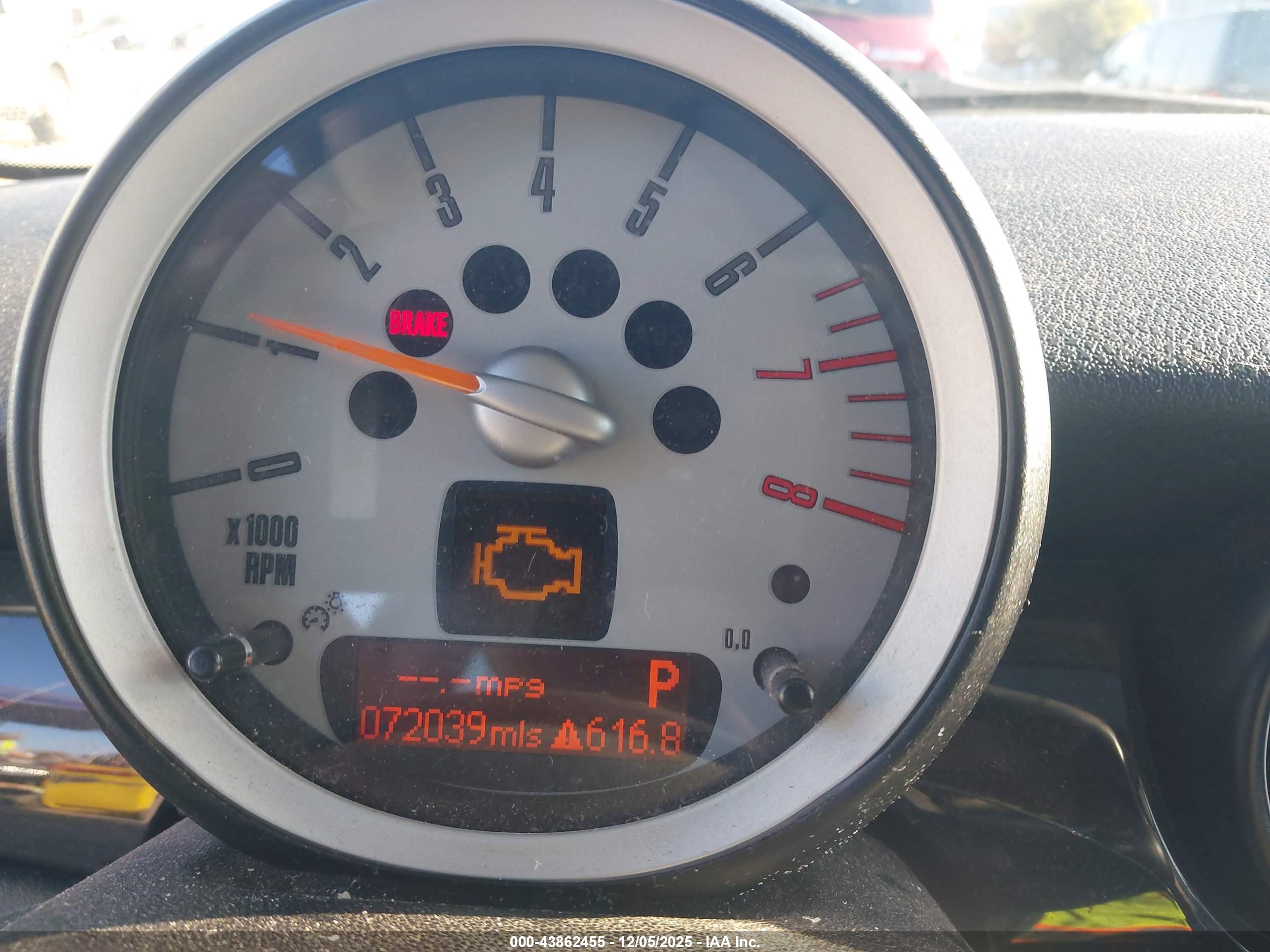MINI COOPER image 7