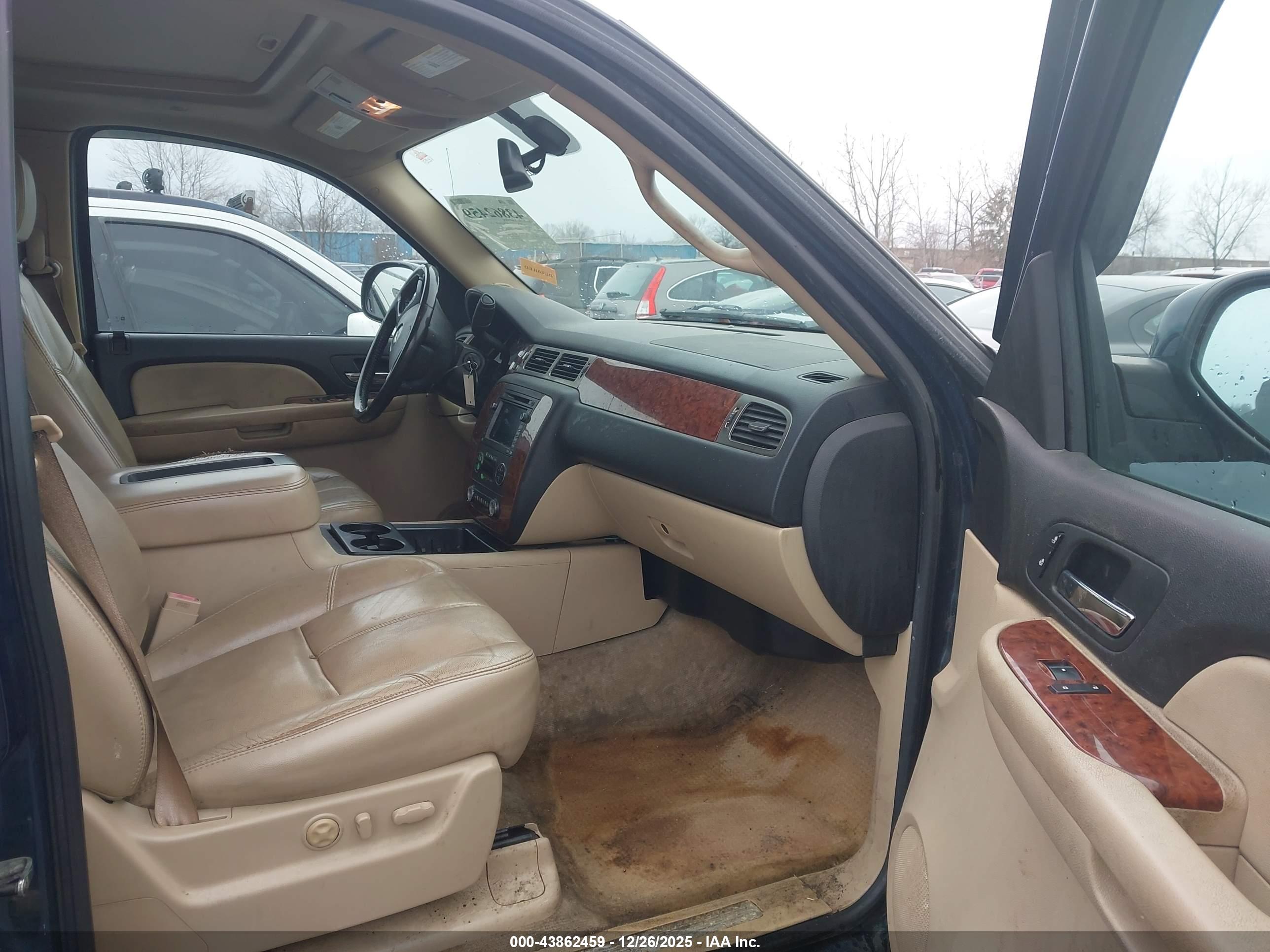 CHEVROLET AVALANCHE image 5