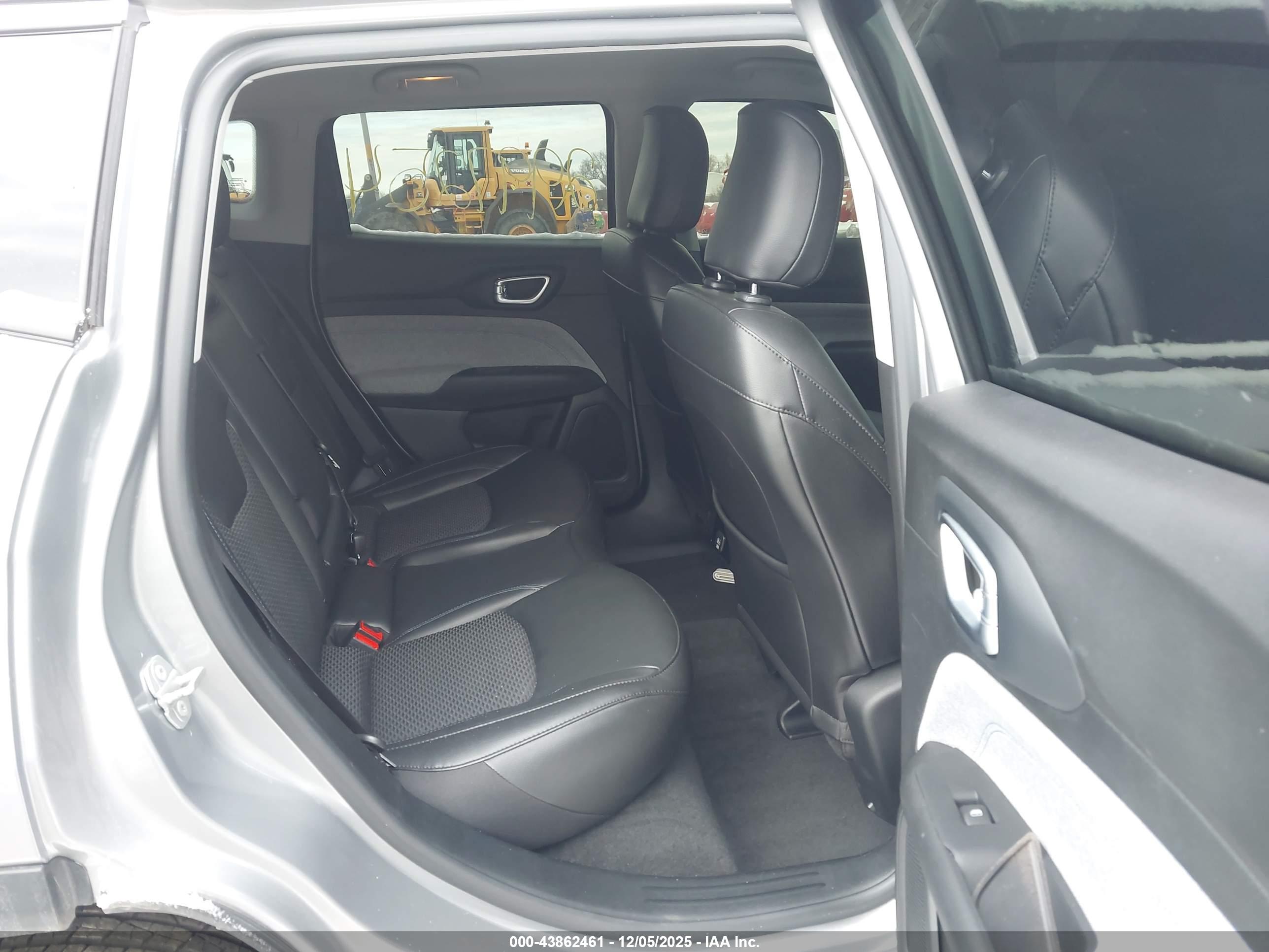JEEP COMPASS image 8
