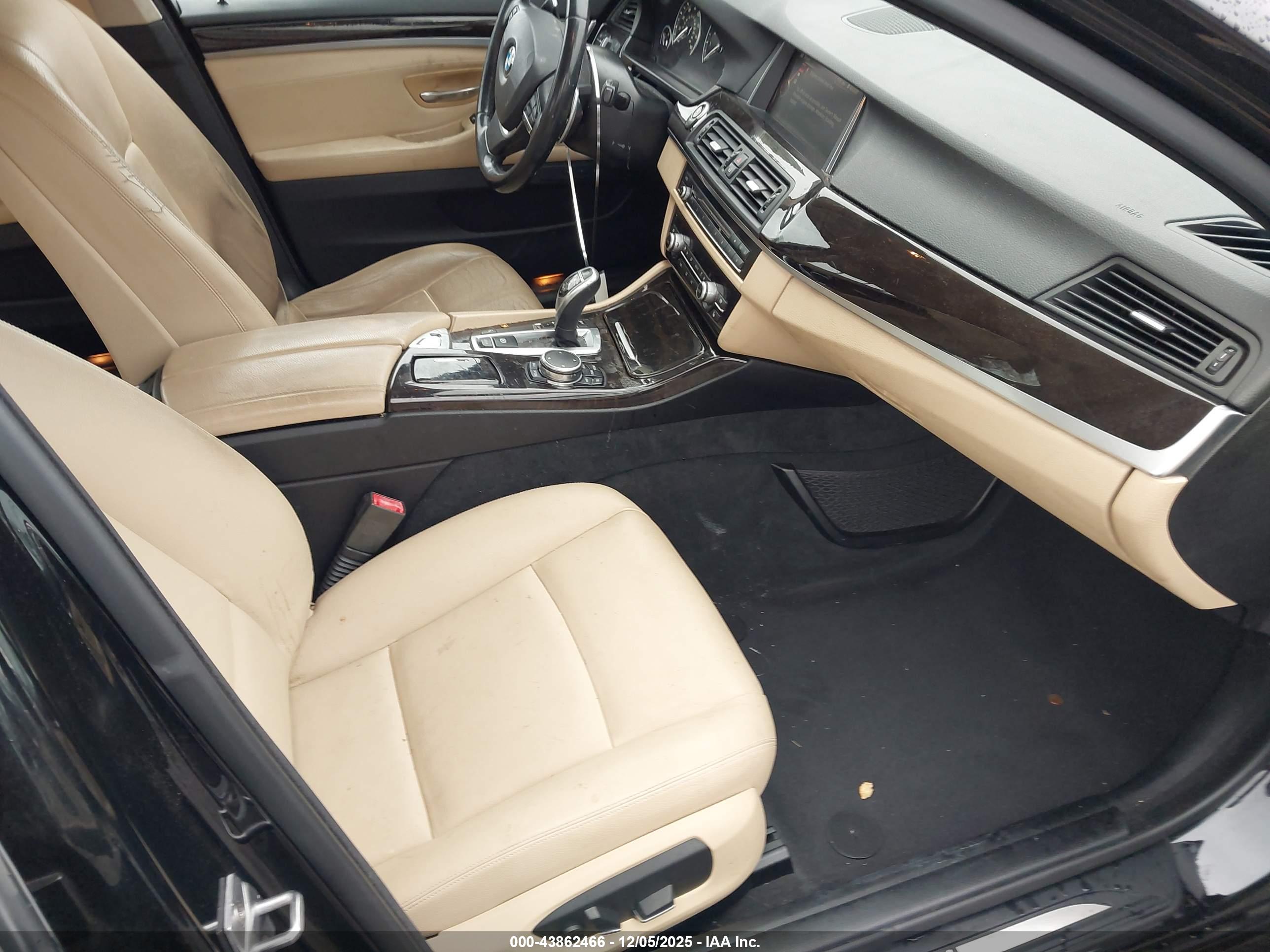 BMW 528I image 5