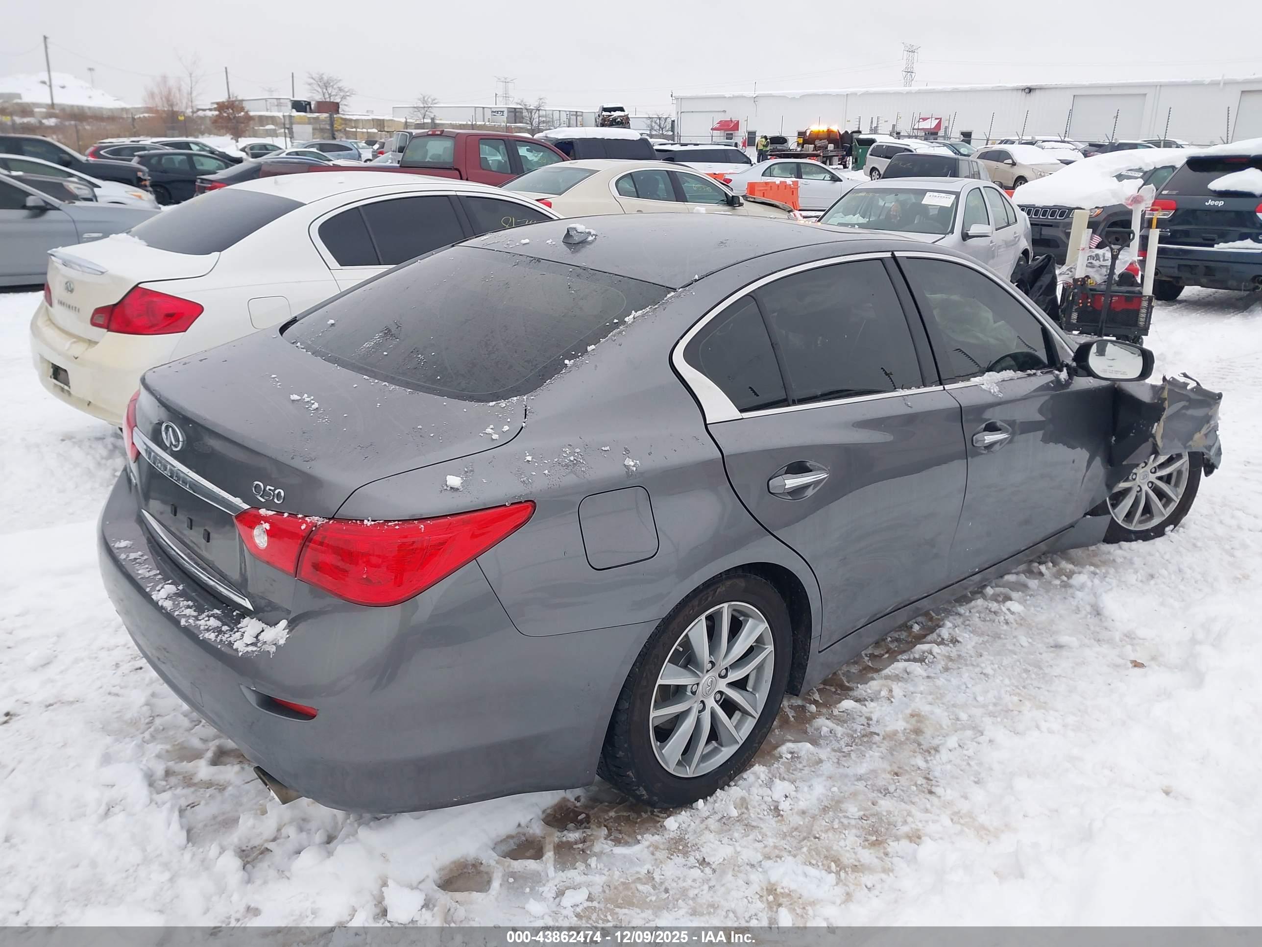 INFINITI Q50 image 4