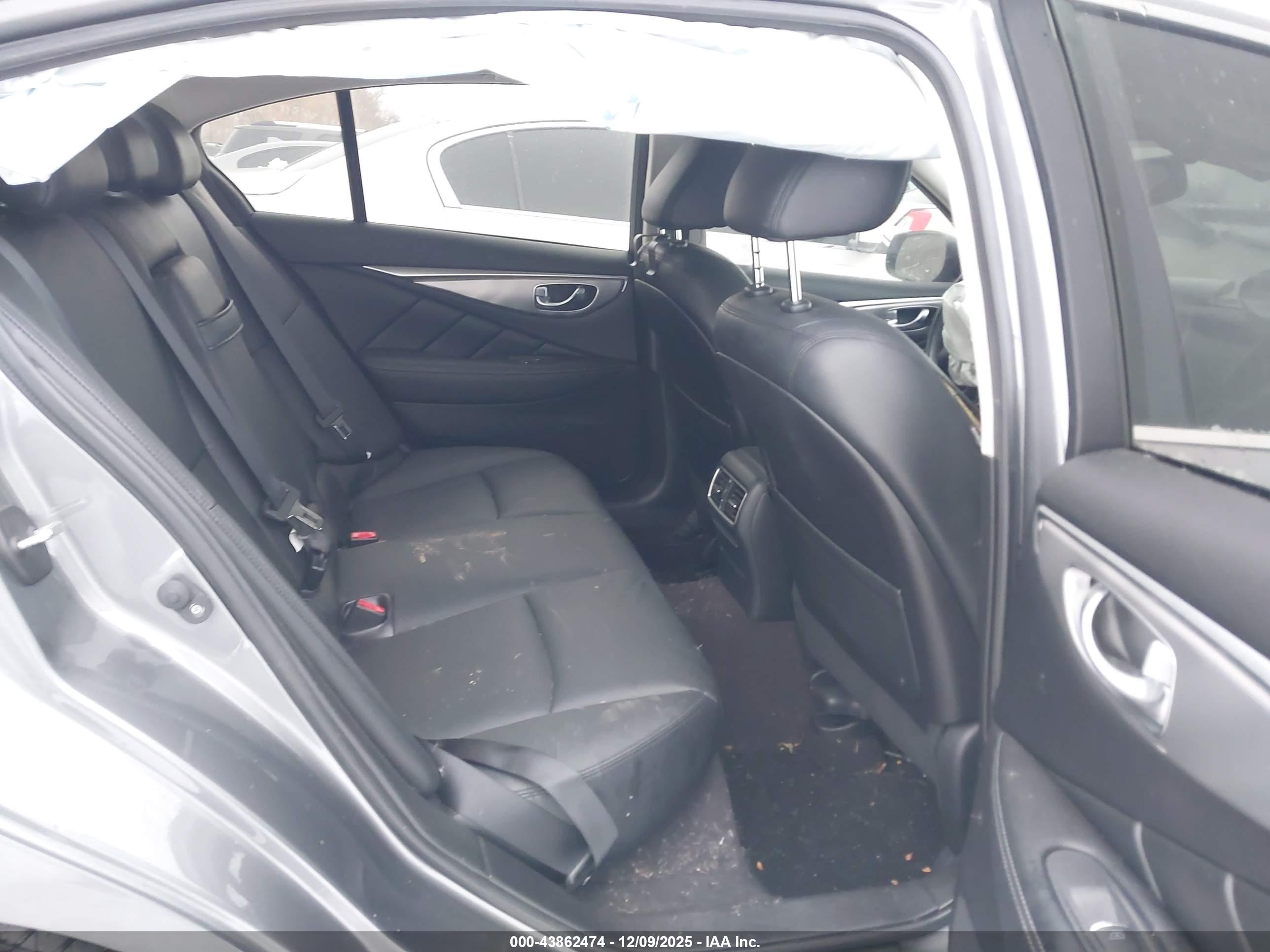 INFINITI Q50 image 8