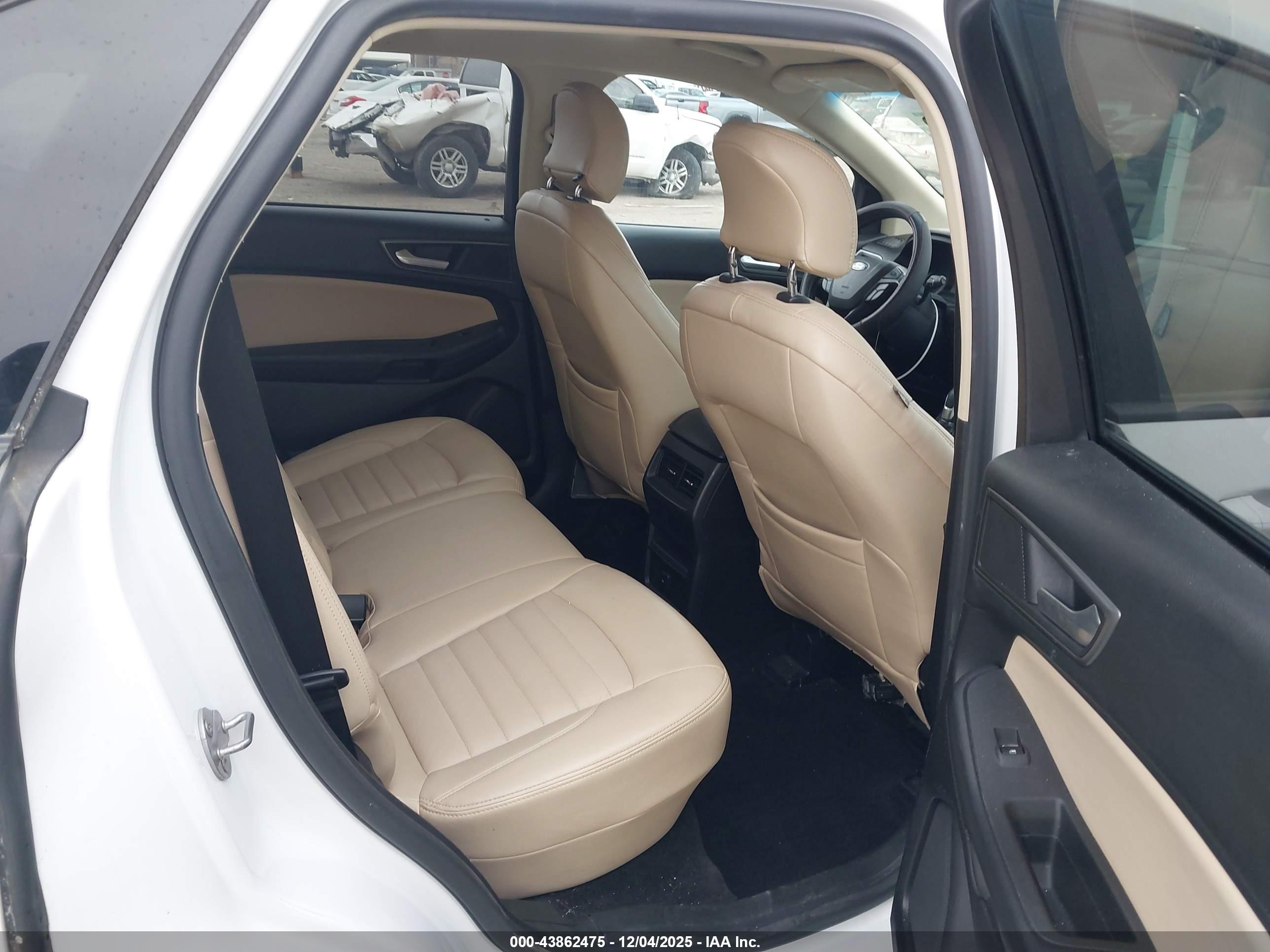 FORD EDGE image 8