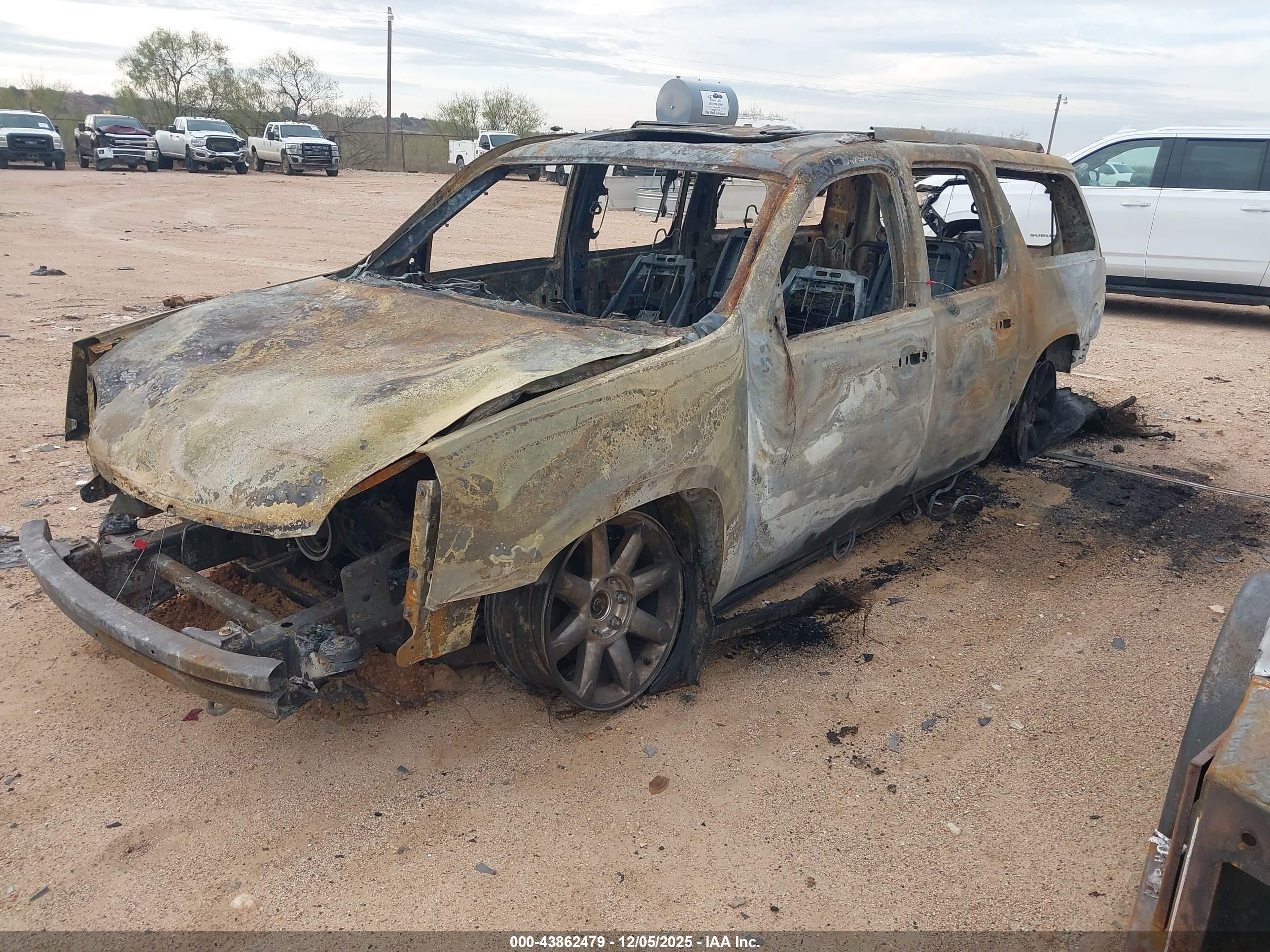 GMC YUKON image 2