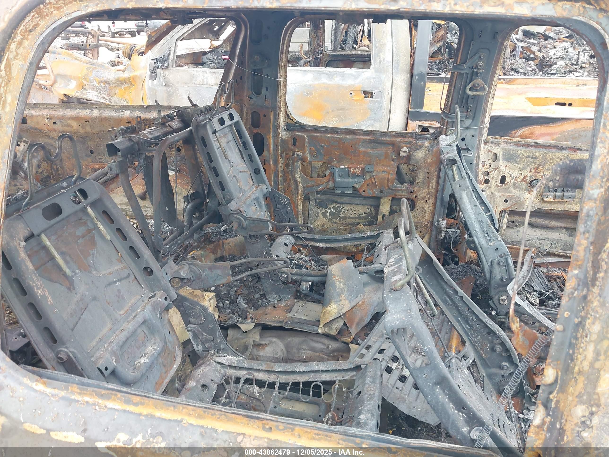 GMC YUKON image 8