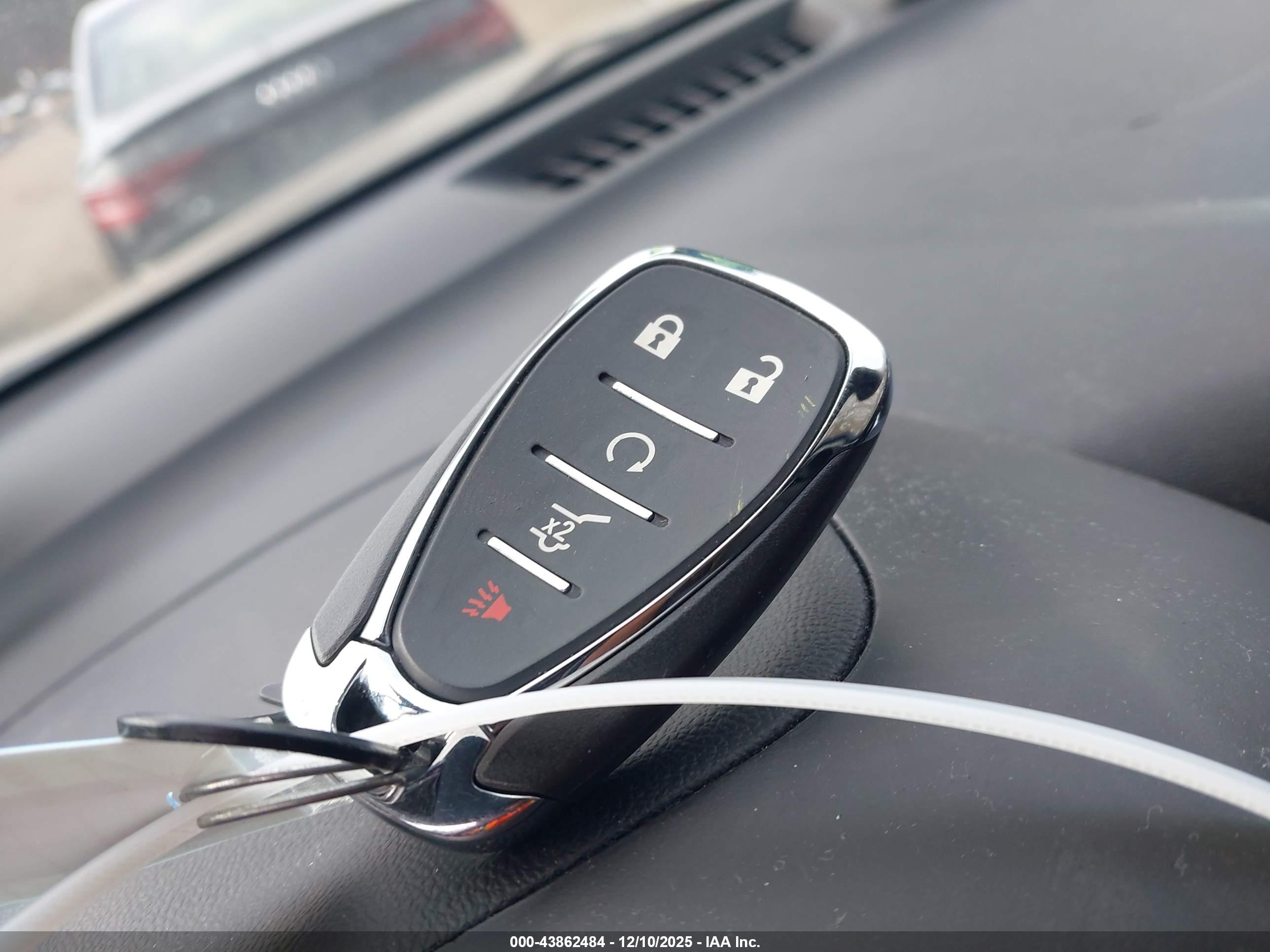 CHEVROLET EQUINOX image 11