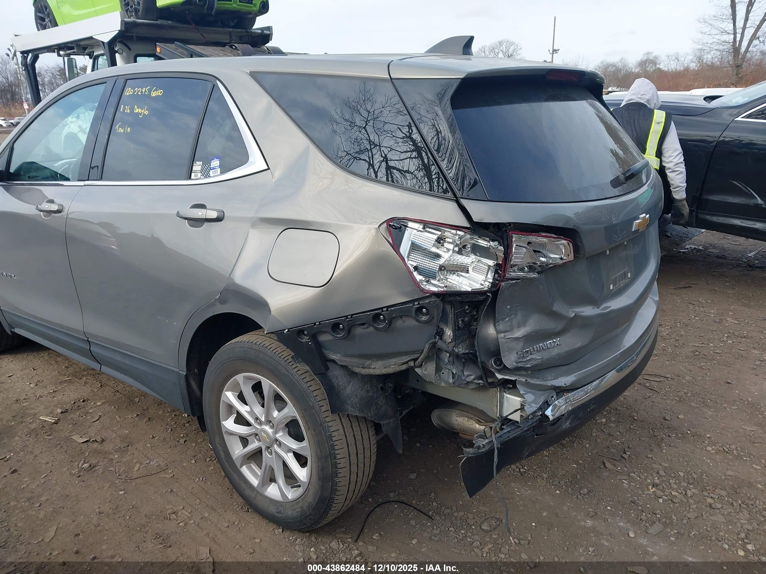 CHEVROLET EQUINOX image 6