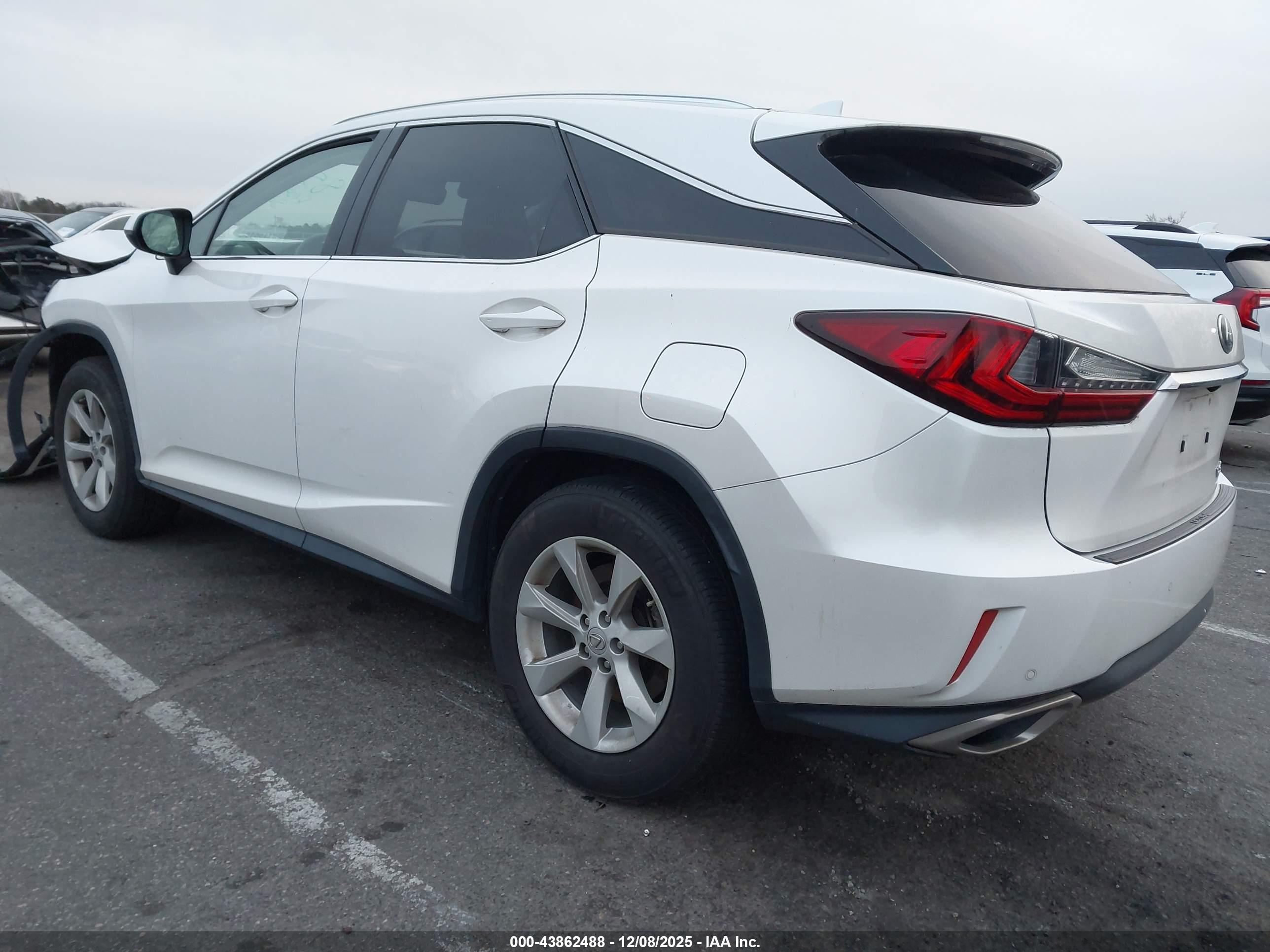 LEXUS RX image 3