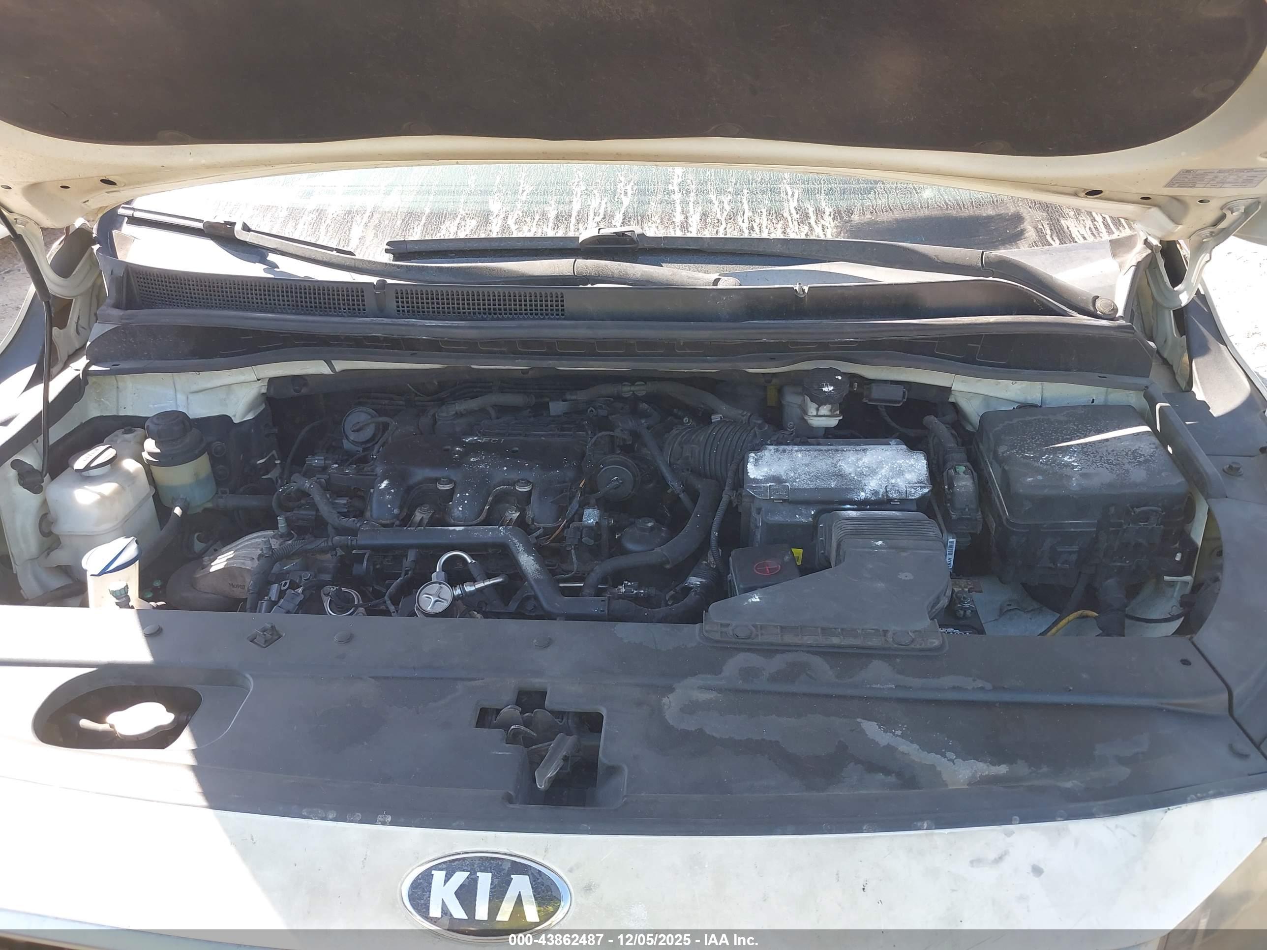 KIA SEDONA image 10