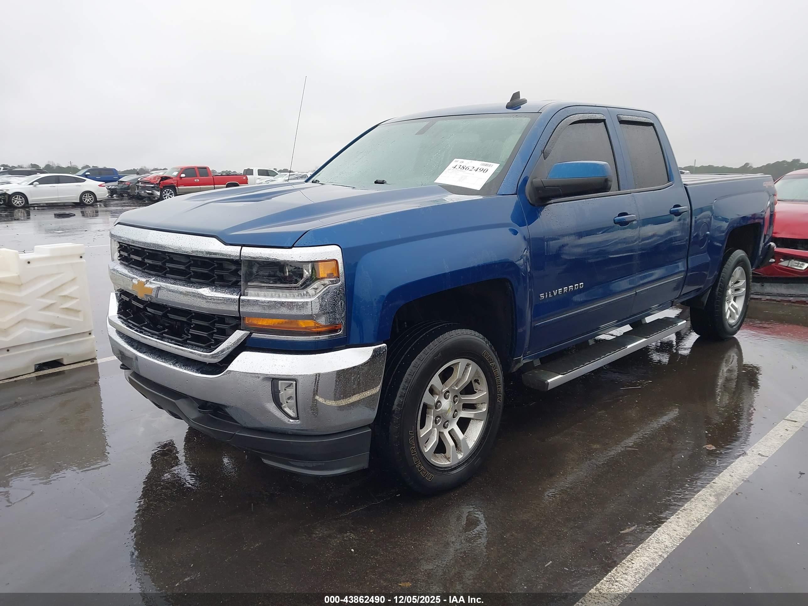 CHEVROLET SILVERADO image 2