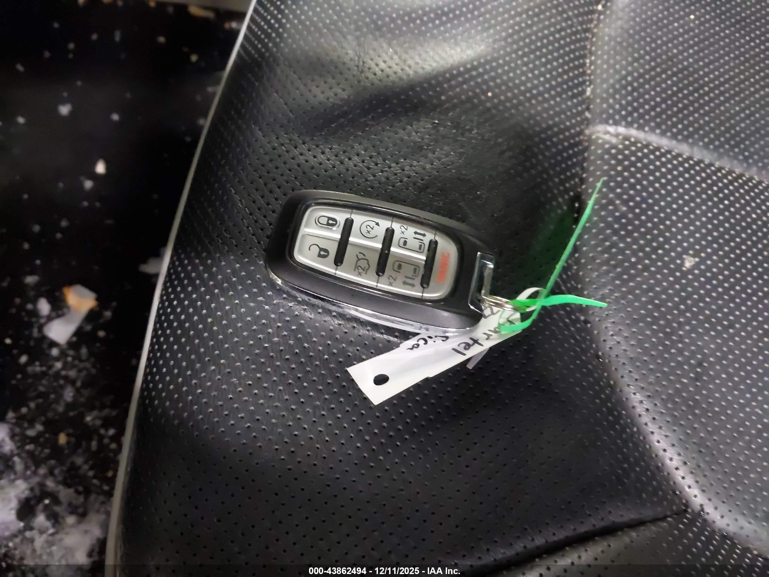 CHRYSLER PACIFICA image 11