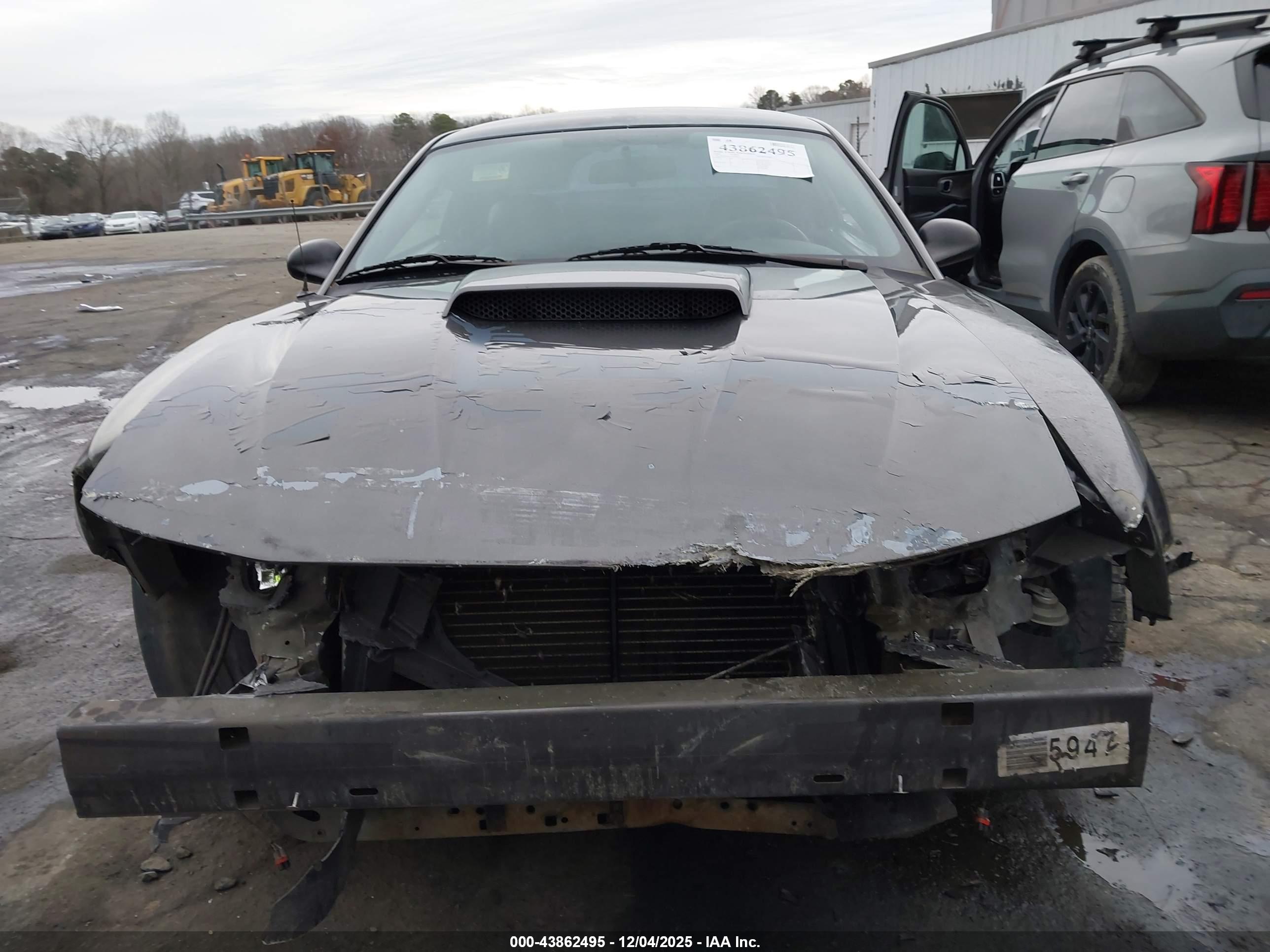 FORD MUSTANG image 6
