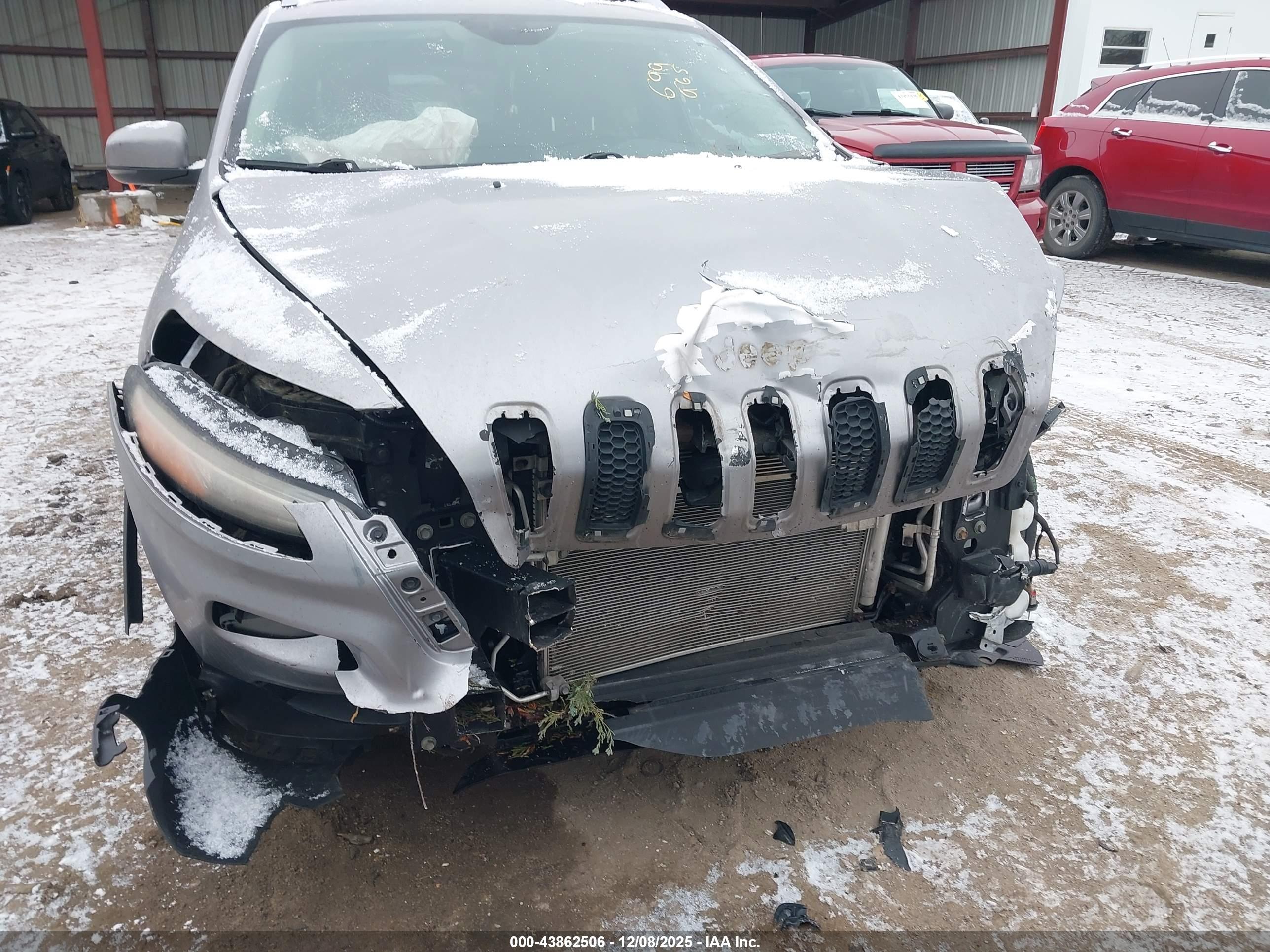 JEEP CHEROKEE image 6