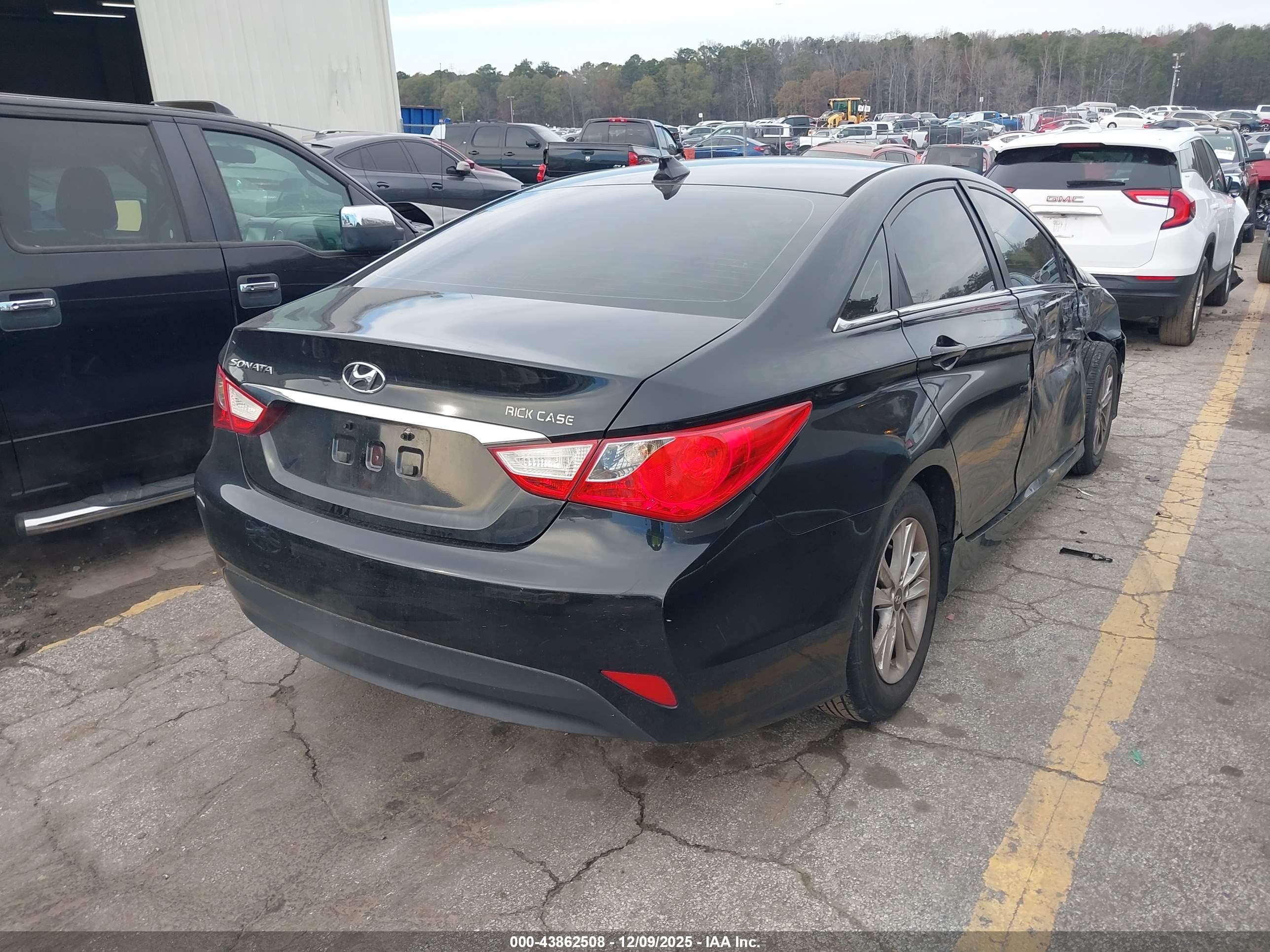 HYUNDAI SONATA image 4