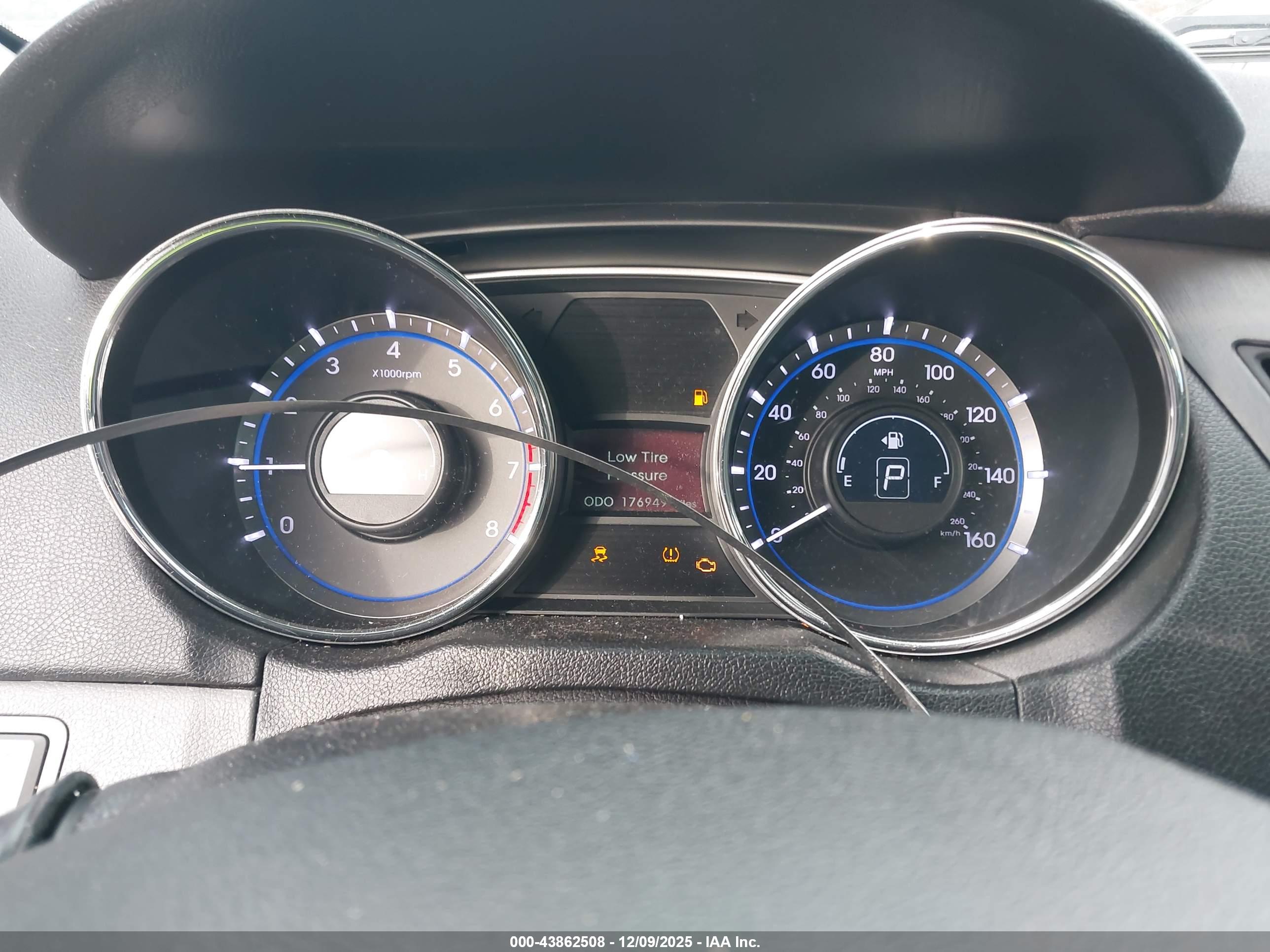 HYUNDAI SONATA image 7