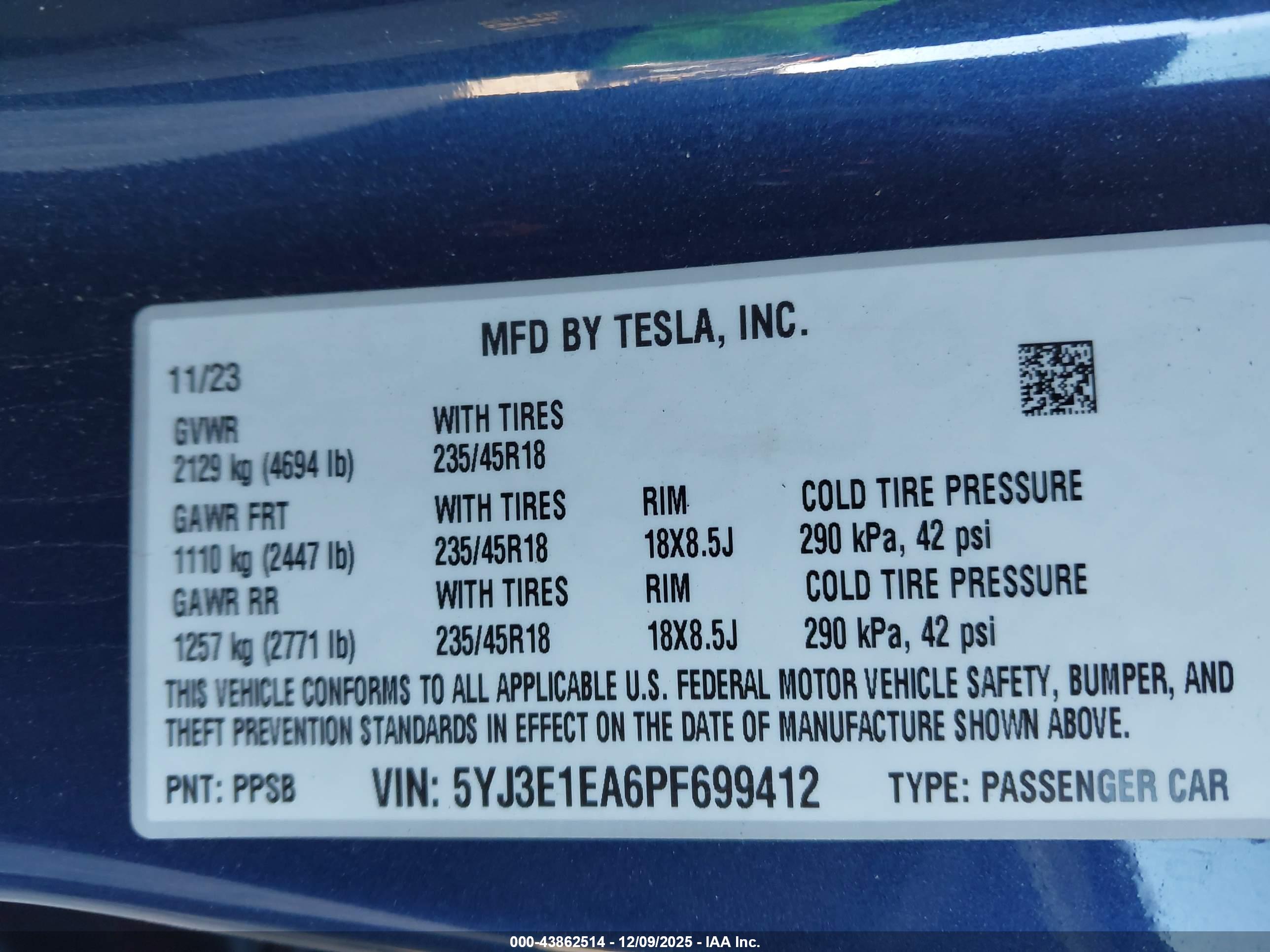 TESLA MODEL image 9