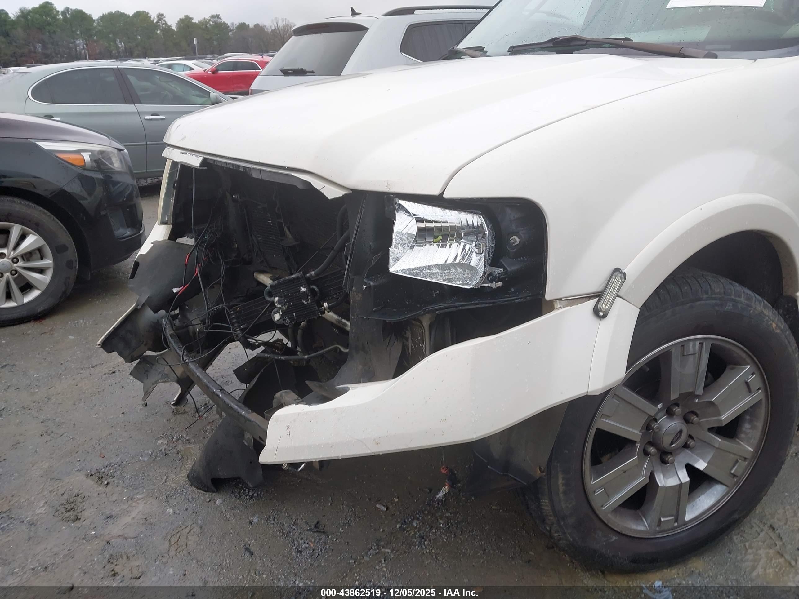 FORD EXPEDITION image 6