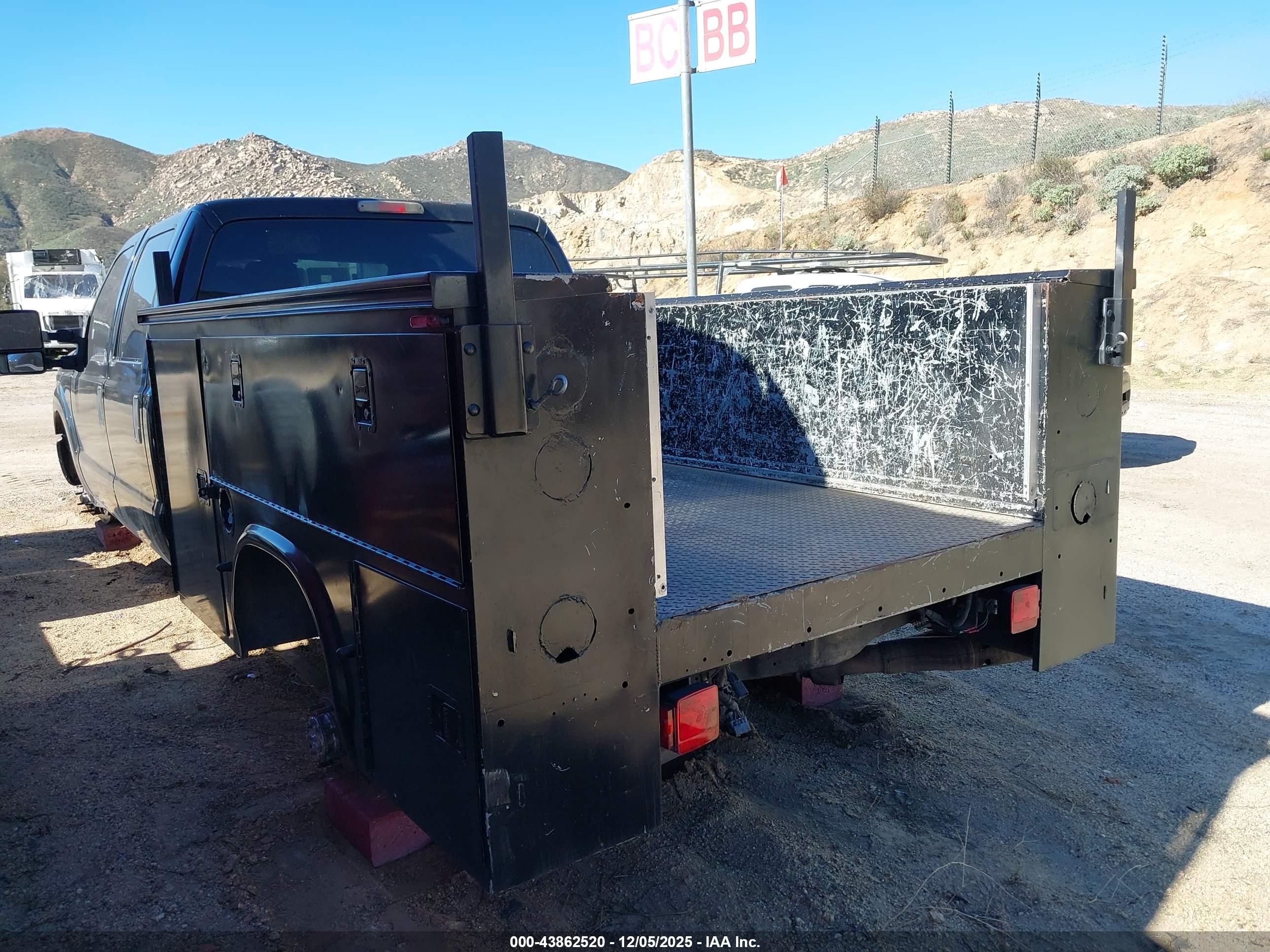 FORD F-350 image 3