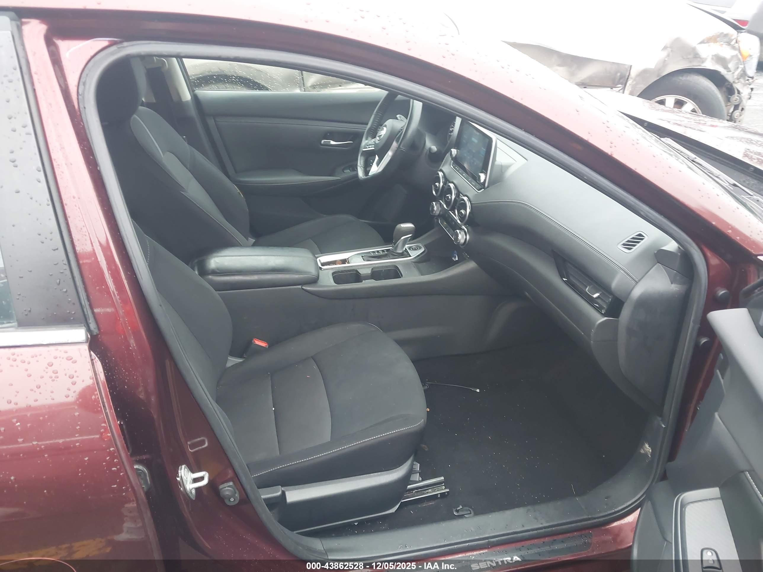 NISSAN SENTRA image 5