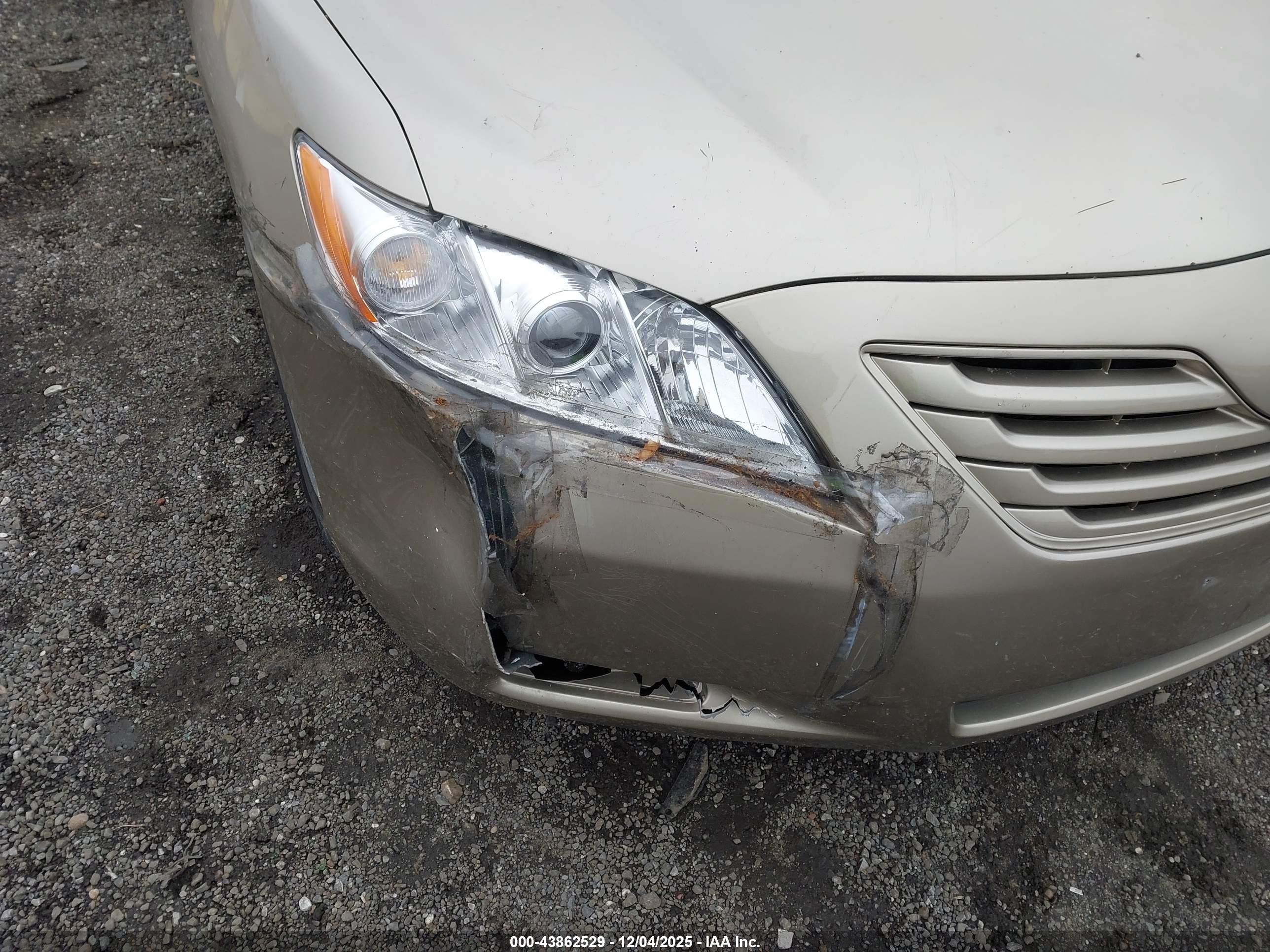 TOYOTA CAMRY image 6