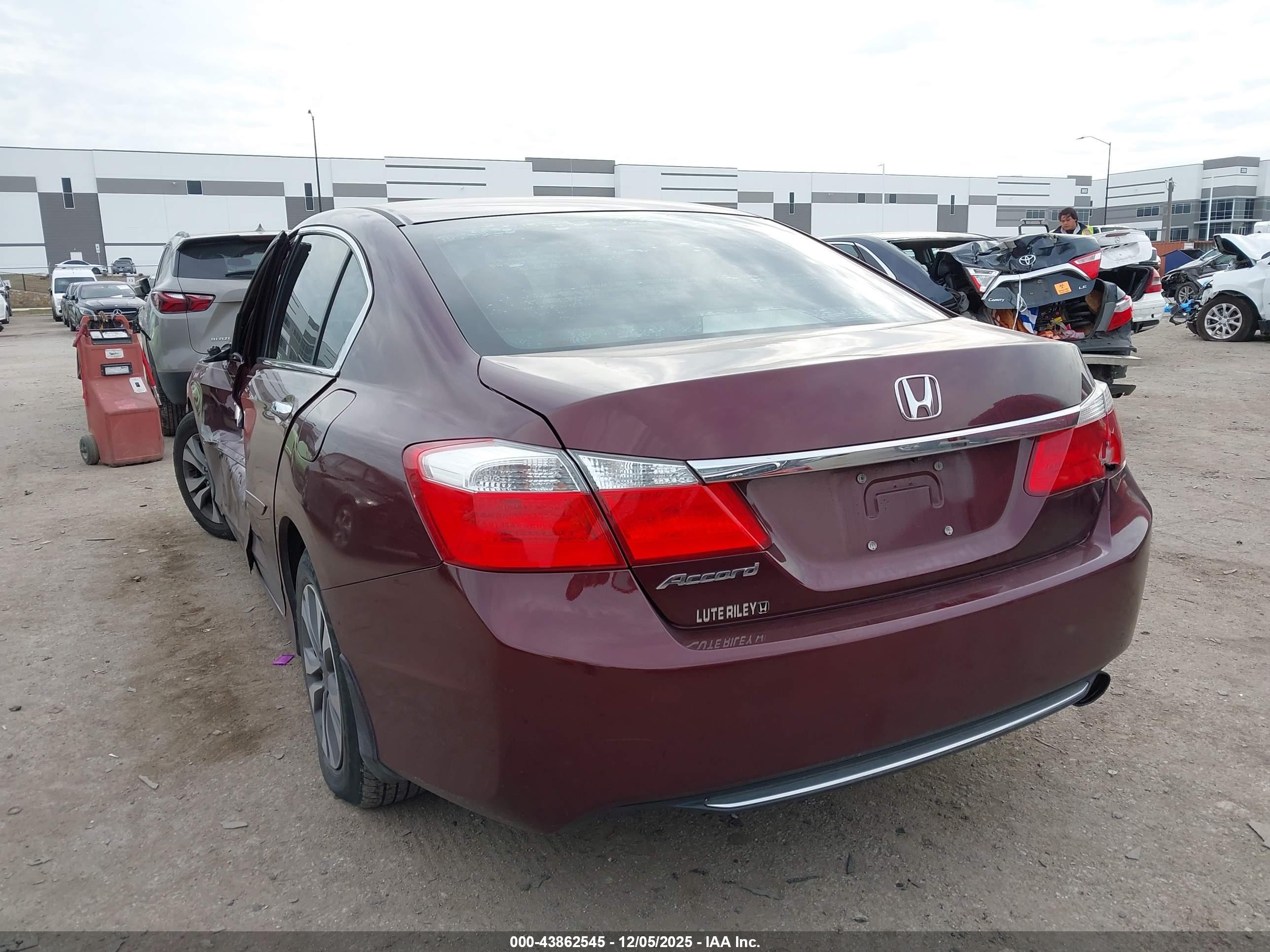 HONDA ACCORD image 3