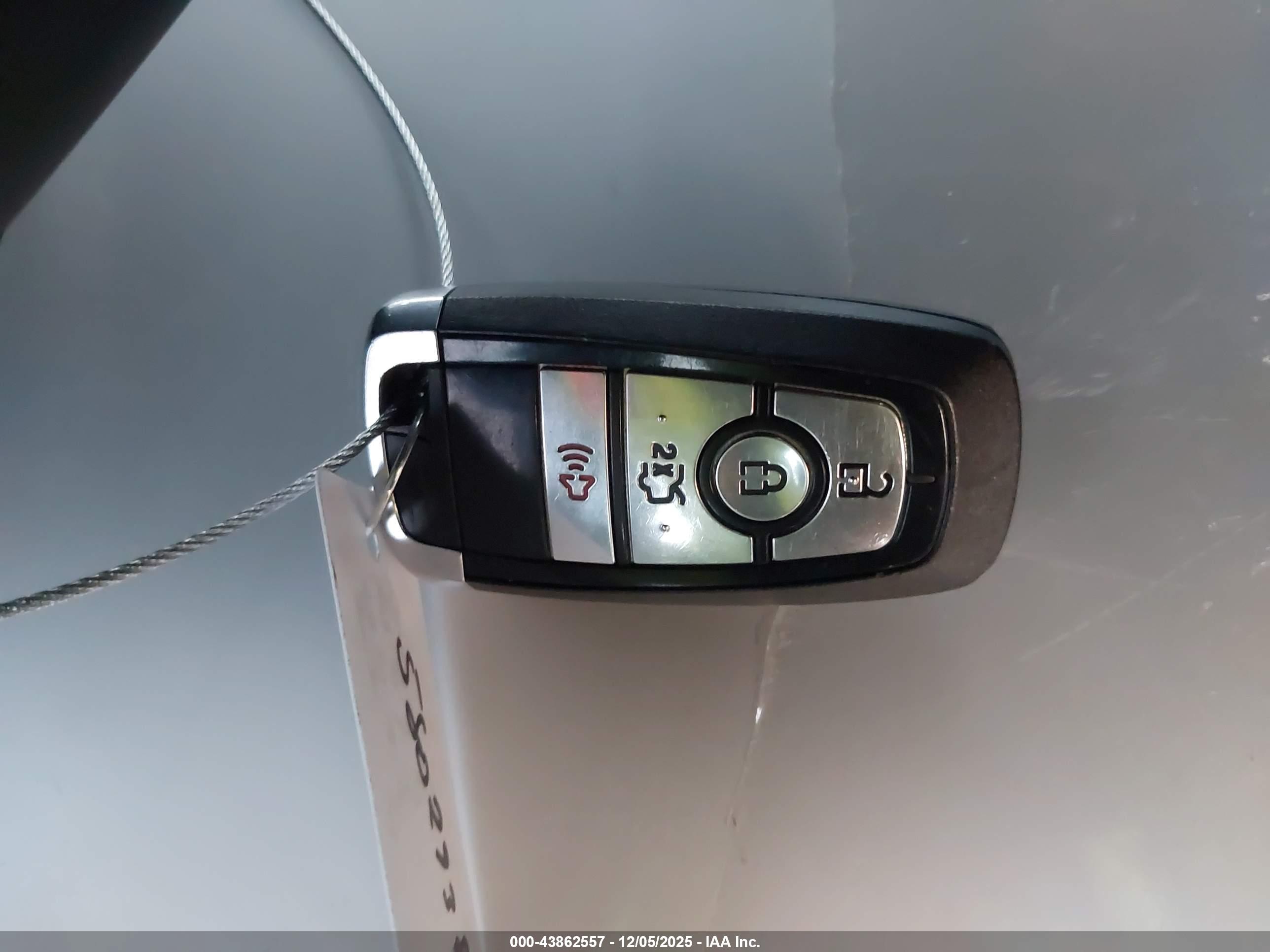FORD MUSTANG image 11