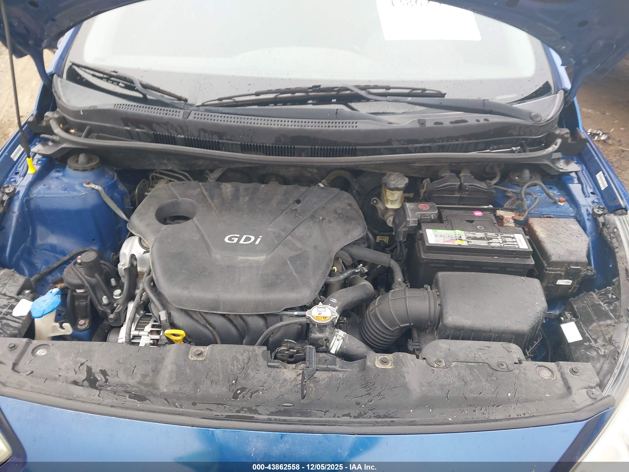 HYUNDAI ACCENT image 10