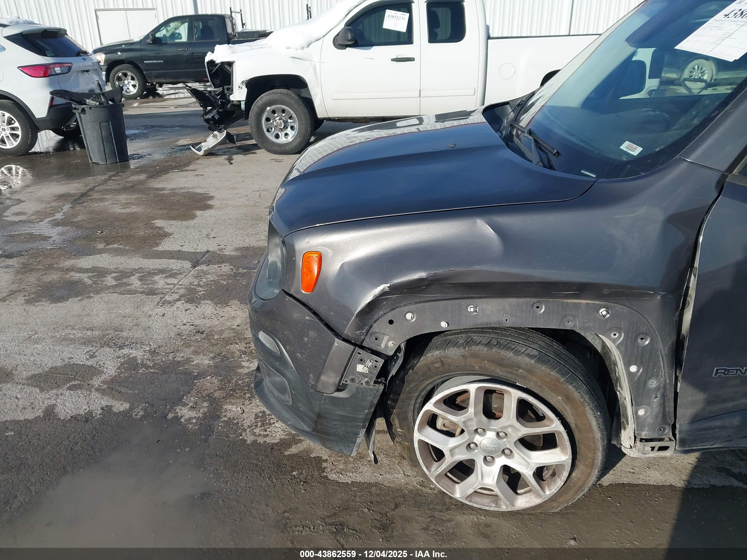 JEEP RENEGADE image 6