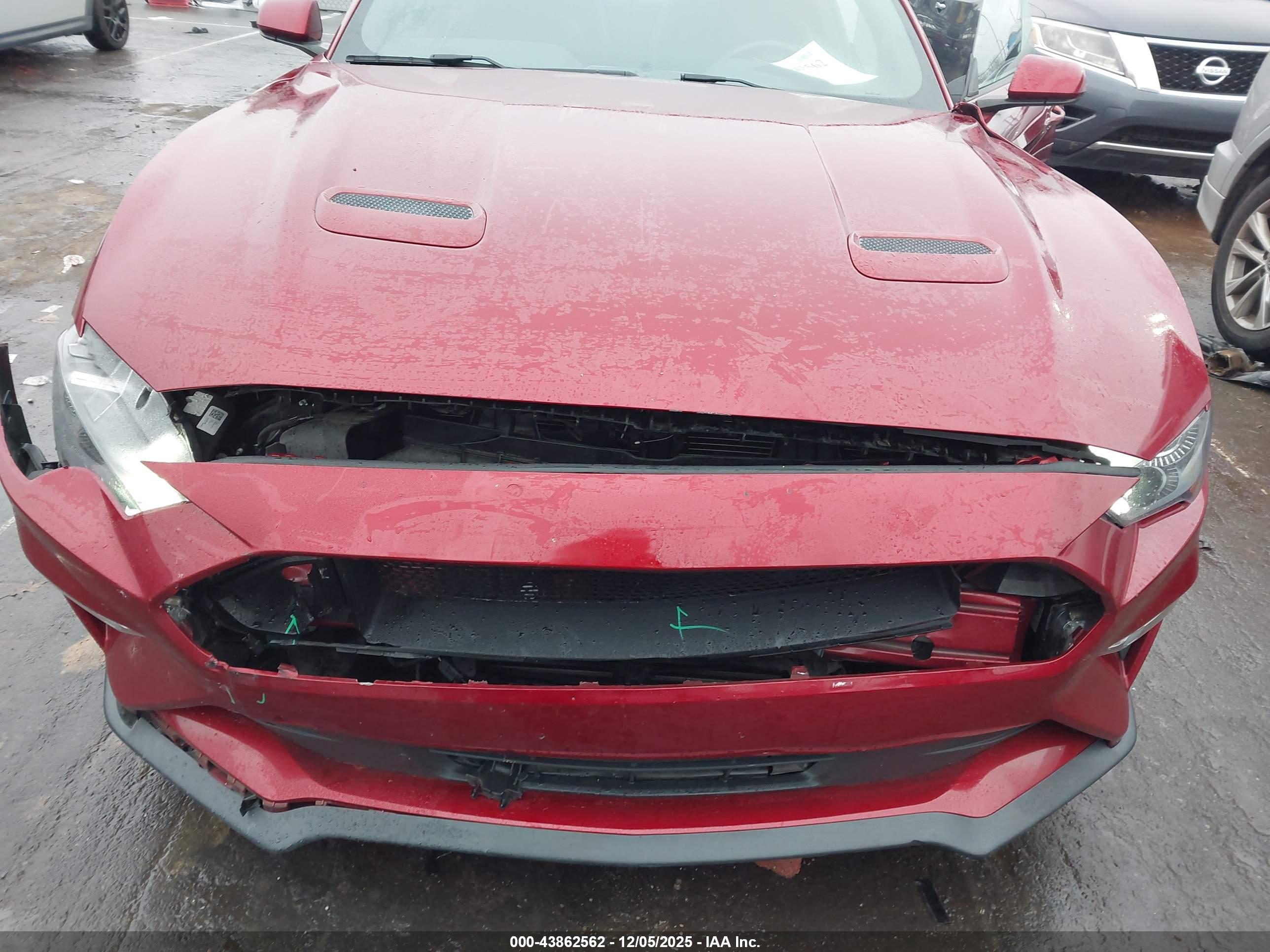 FORD MUSTANG image 6