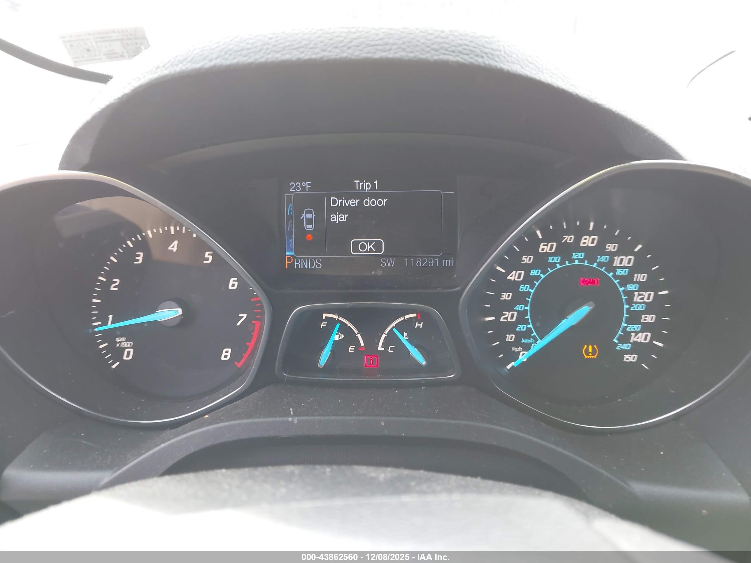 FORD ESCAPE image 7
