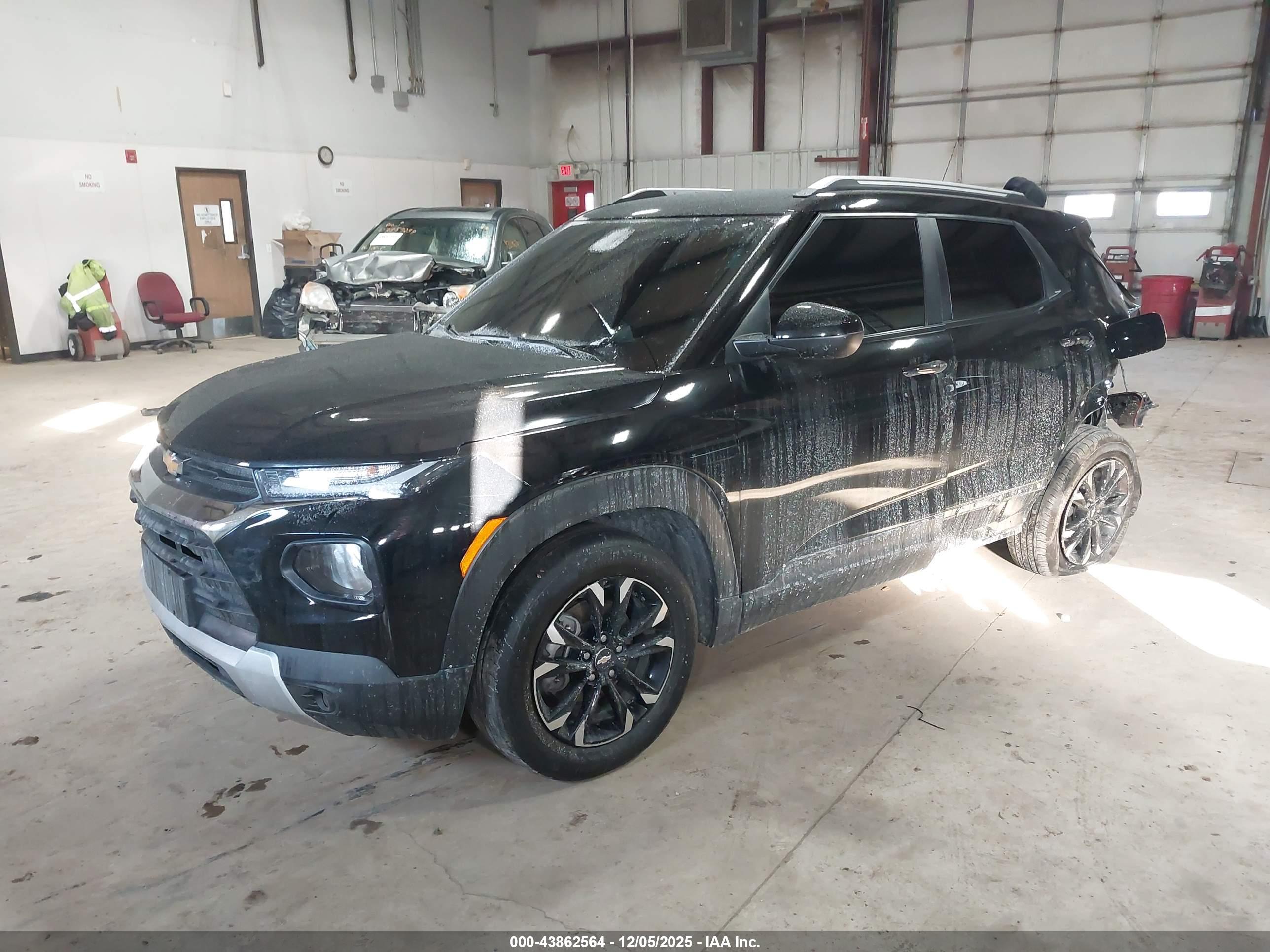 CHEVROLET TRAILBLAZER image 2