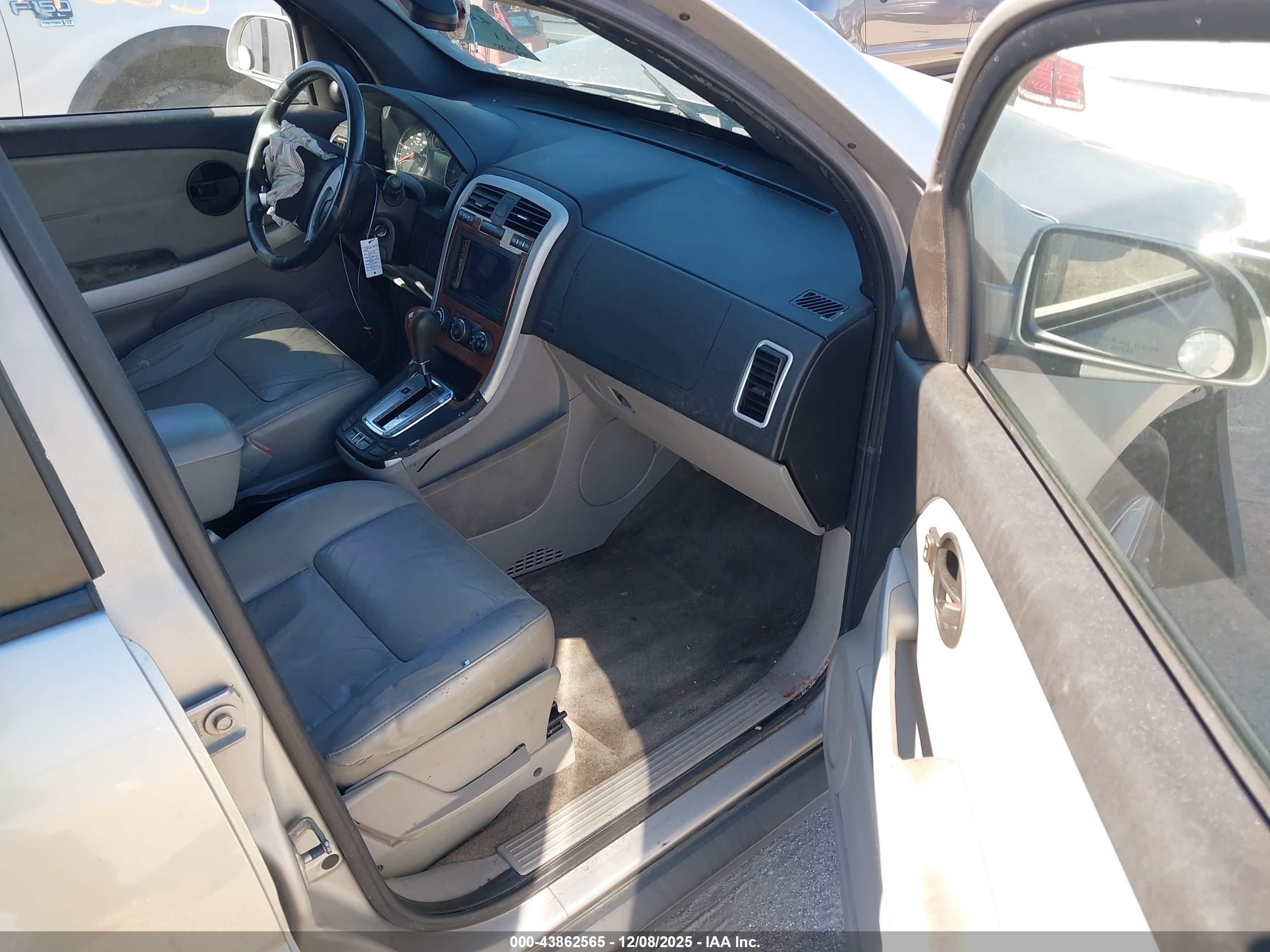 CHEVROLET EQUINOX image 5