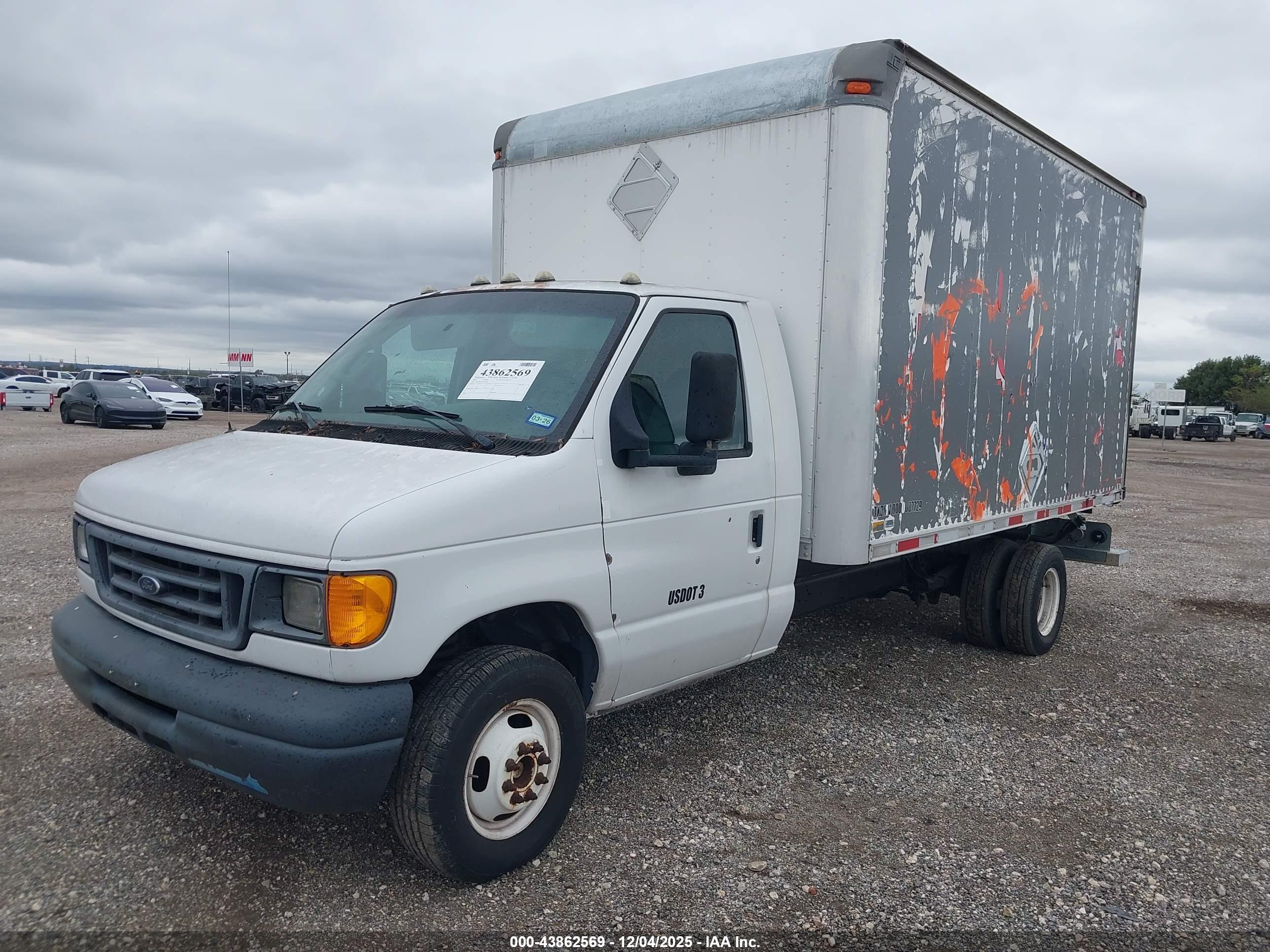 FORD E-450 image 2