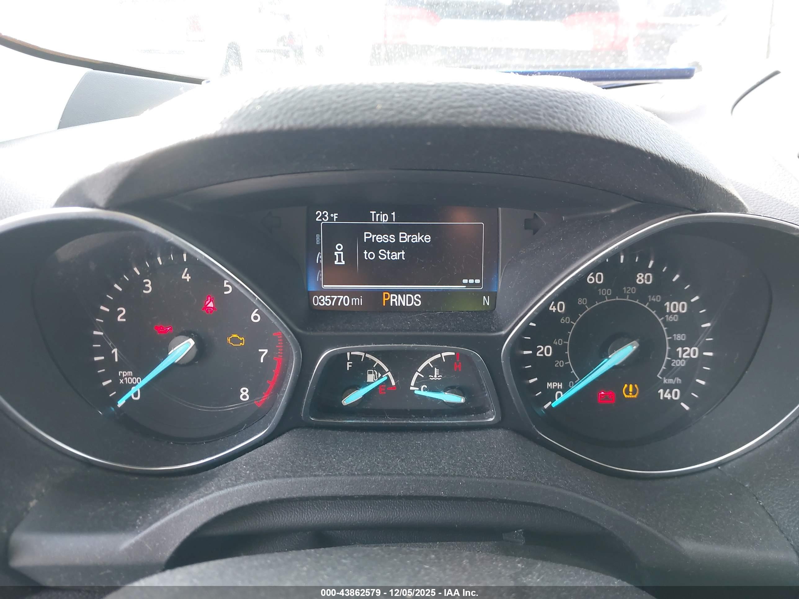 FORD ESCAPE image 7