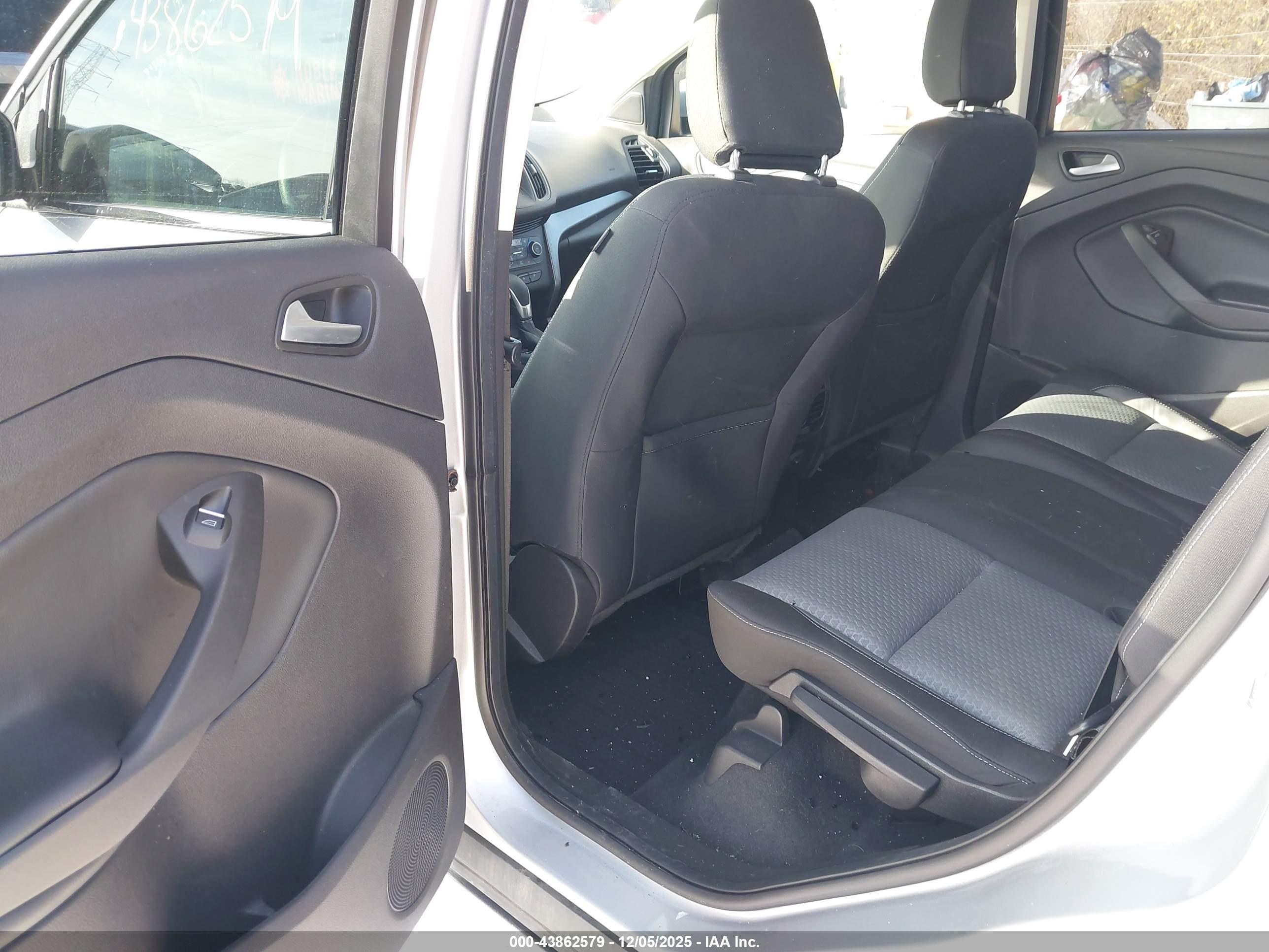 FORD ESCAPE image 8