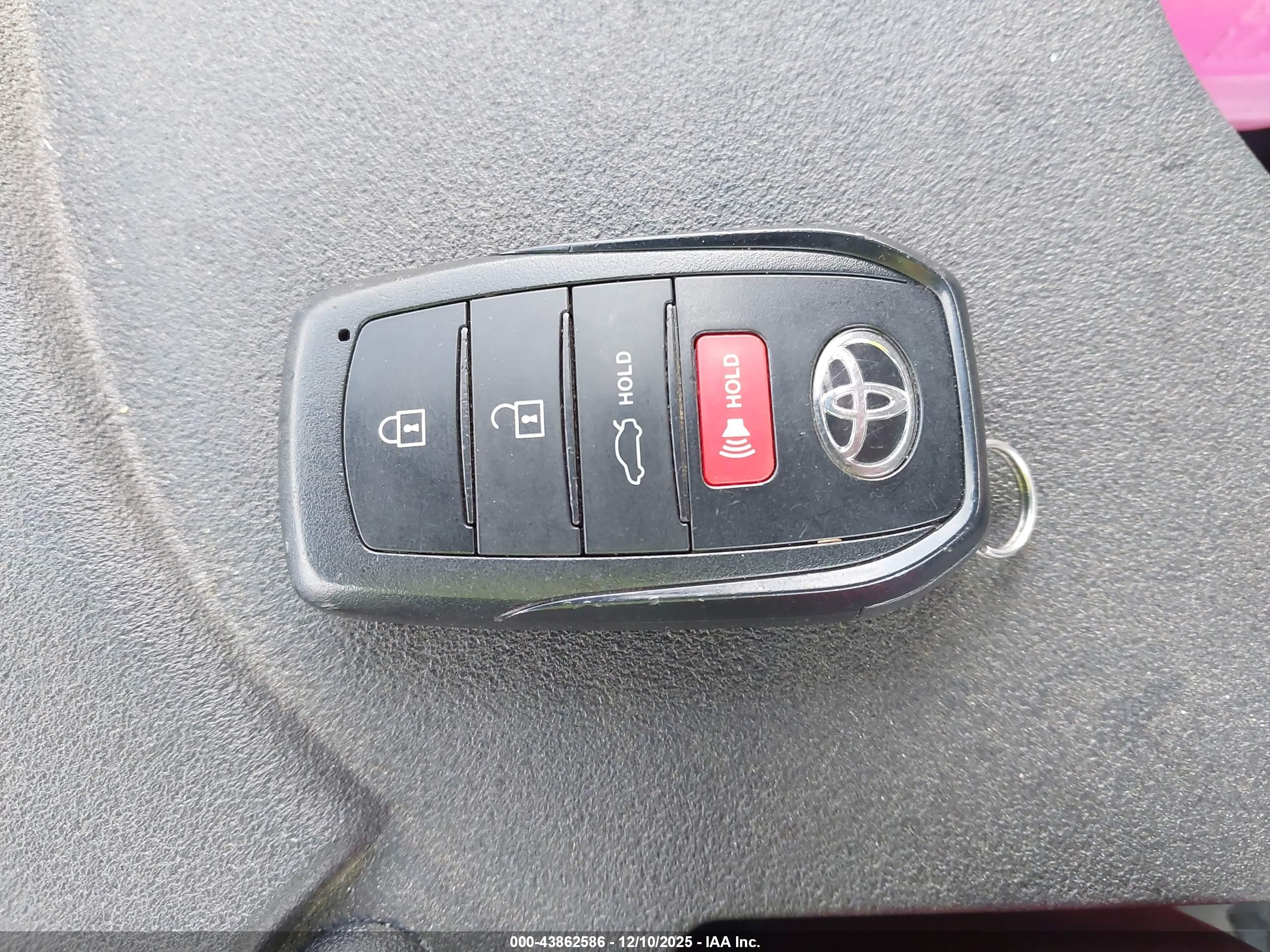 TOYOTA COROLLA image 11